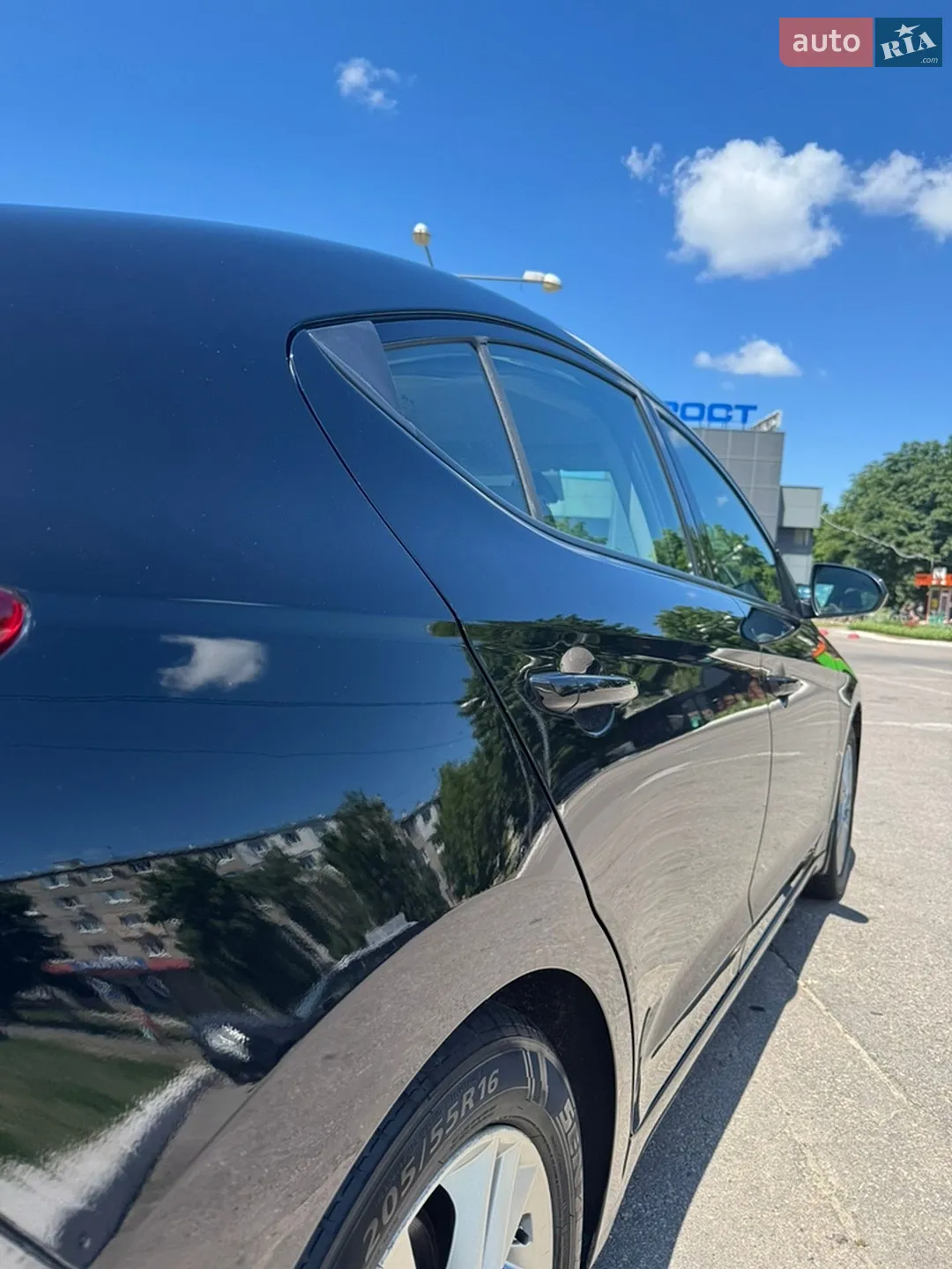 2019 Hyundai Elantra - мініатюра 12