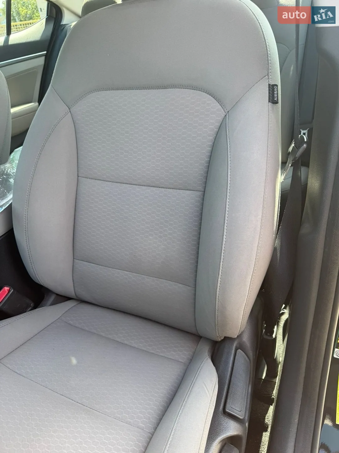 2019 Hyundai Elantra - мініатюра 24