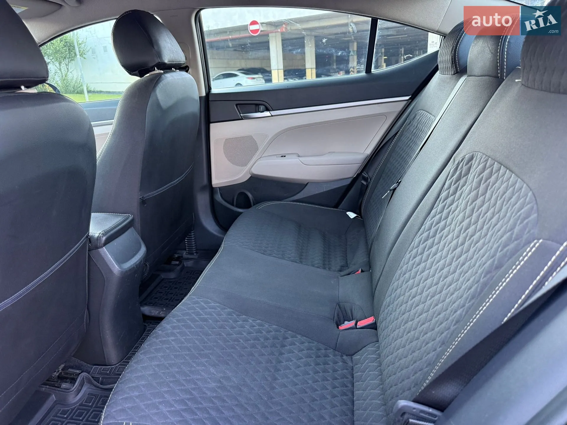 2019 Hyundai Elantra - мініатюра 14