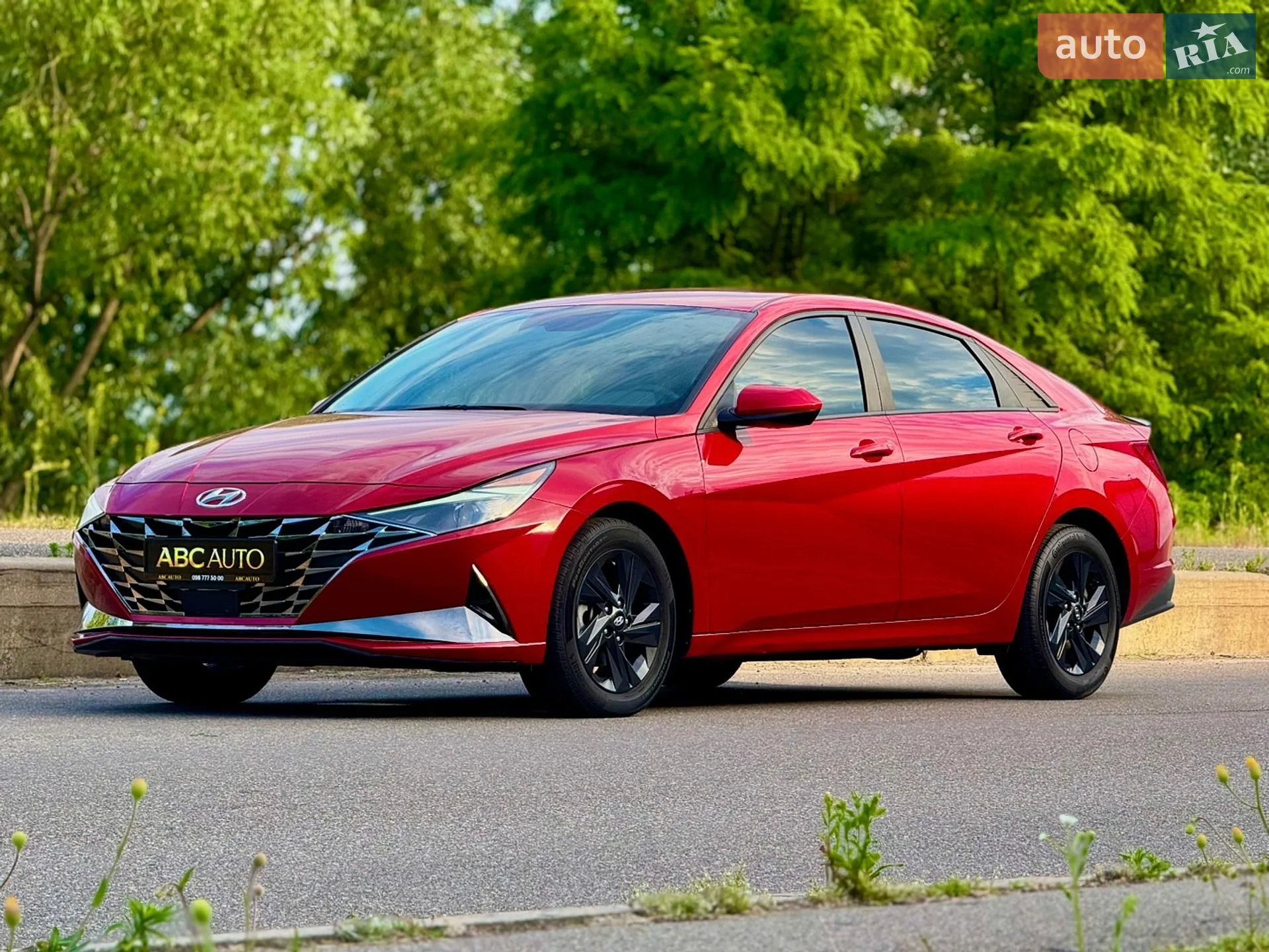2021 Hyundai Elantra - фото 1