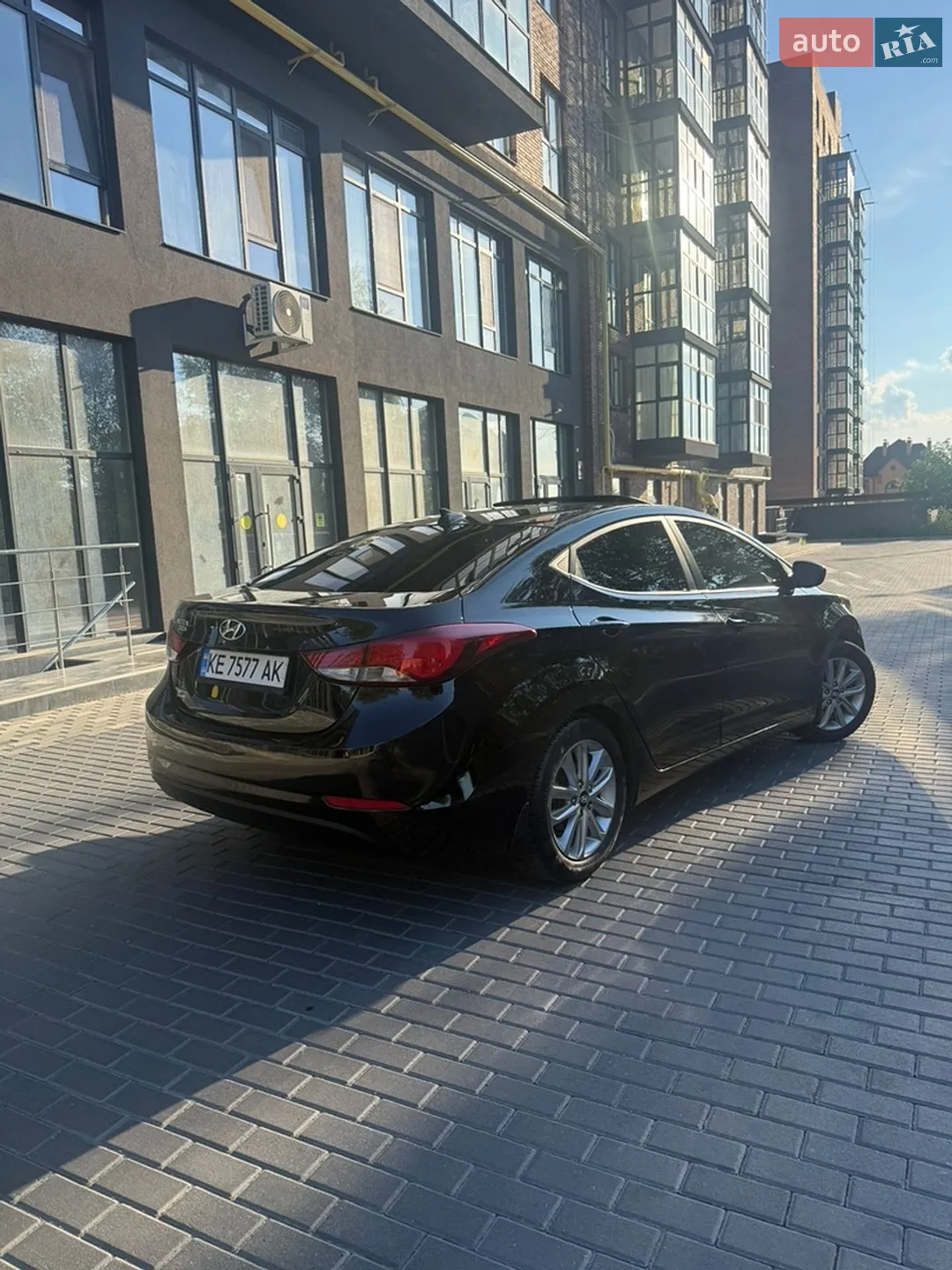 2015 Hyundai Elantra - мініатюра 5