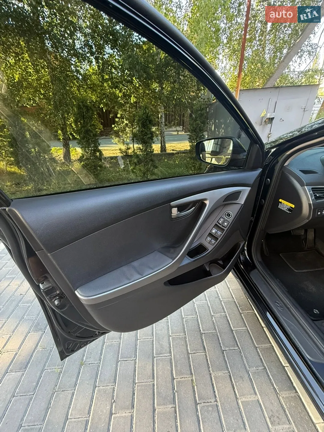 2015 Hyundai Elantra - мініатюра 10