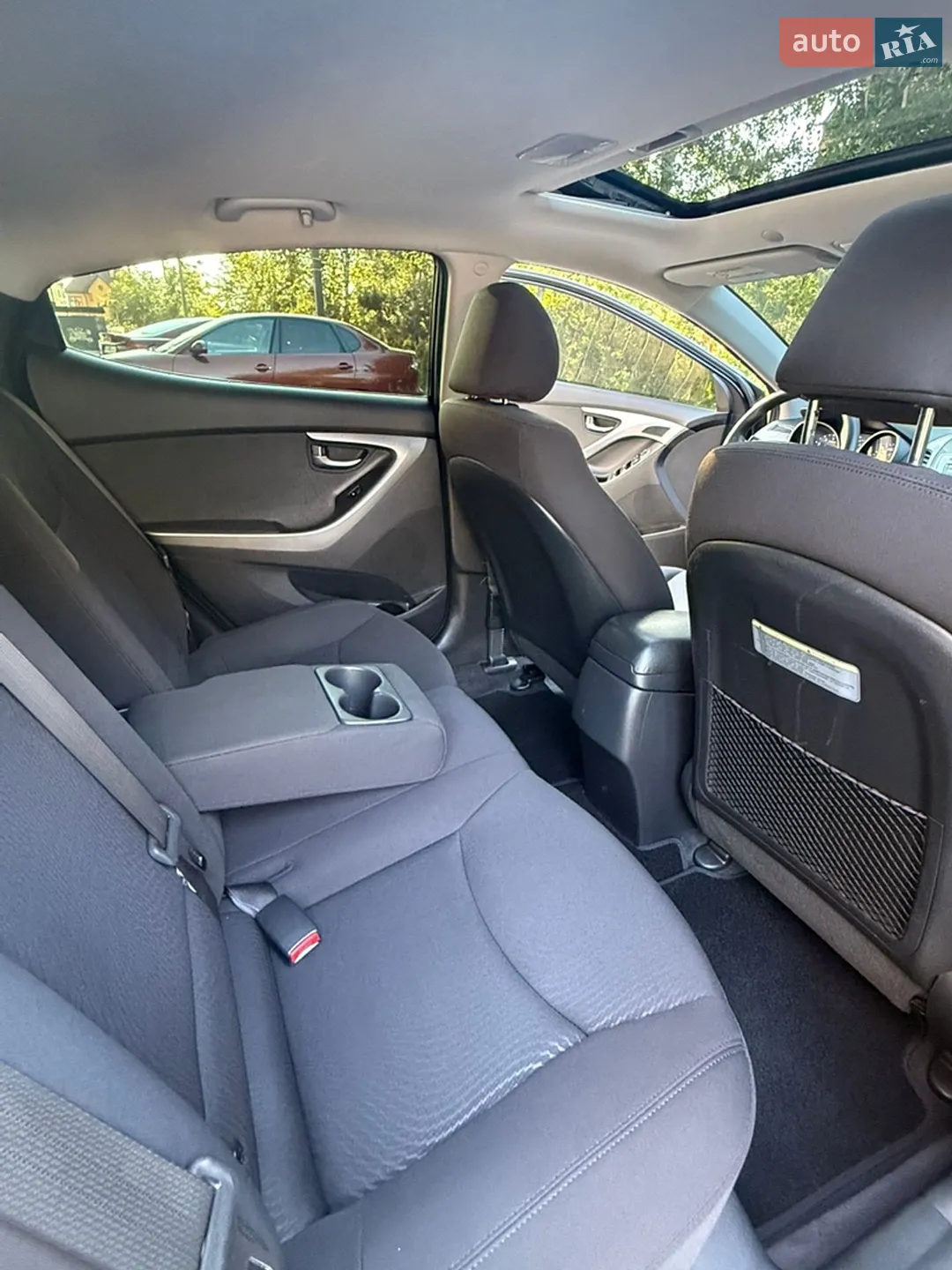 2015 Hyundai Elantra - мініатюра 17