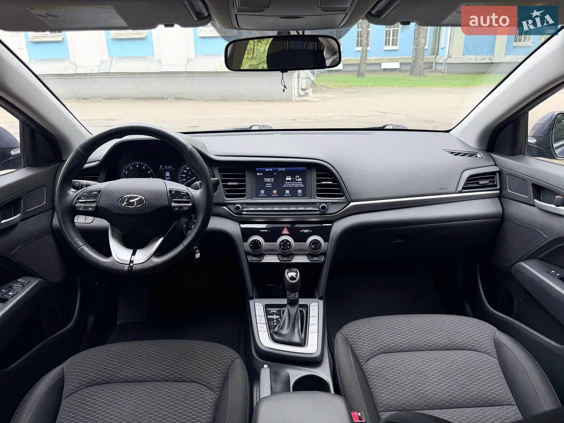 2018 Hyundai Elantra - мініатюра 20
