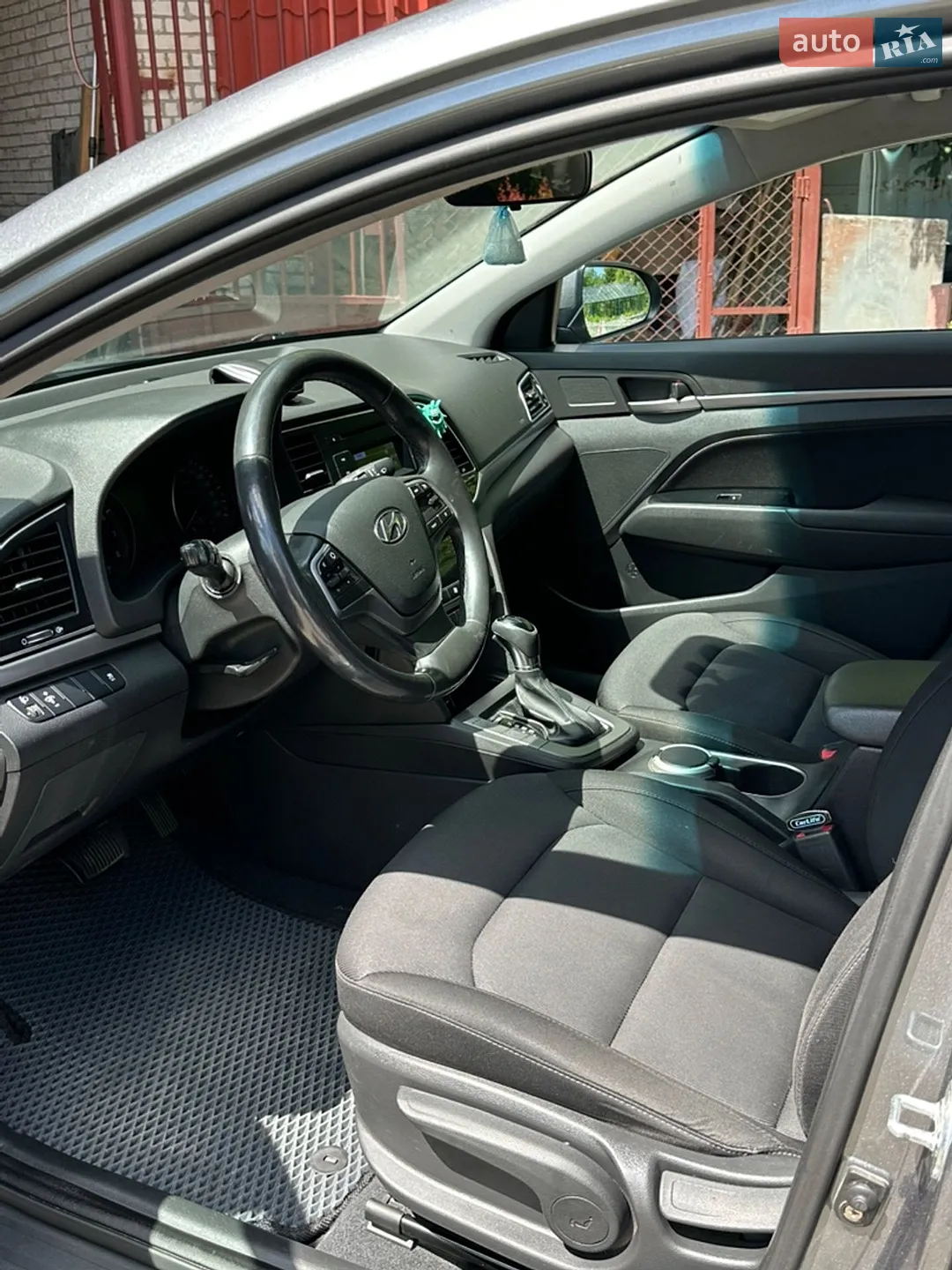 2018 Hyundai Elantra - мініатюра 12