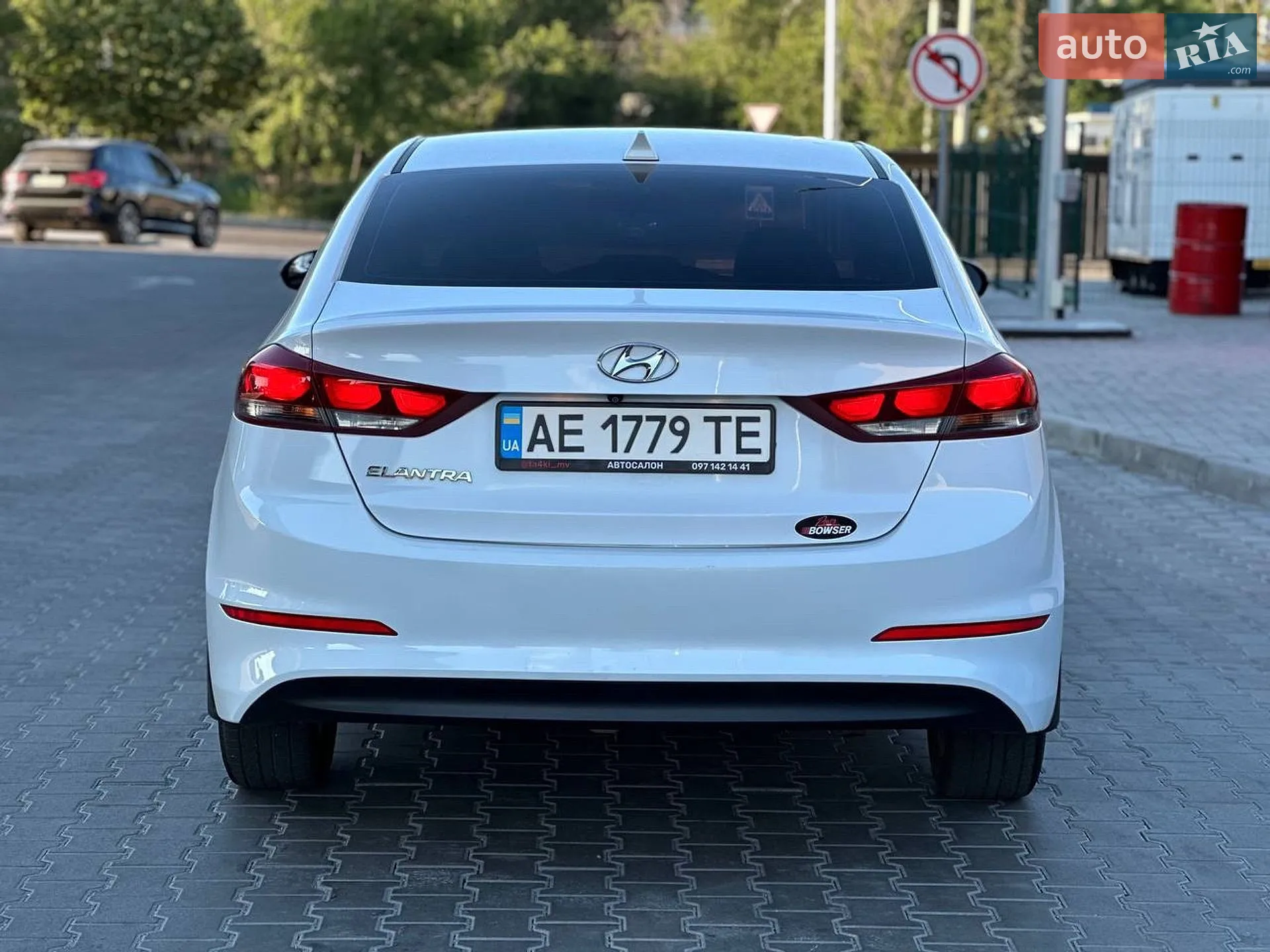 2017 Hyundai Elantra - мініатюра 5