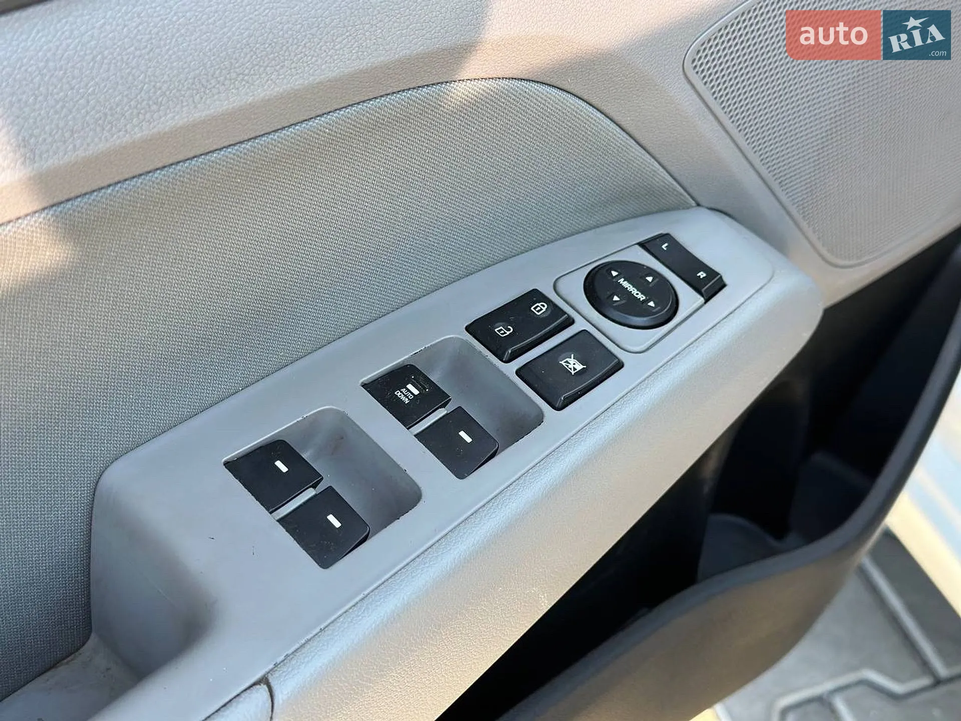 2017 Hyundai Elantra - мініатюра 11
