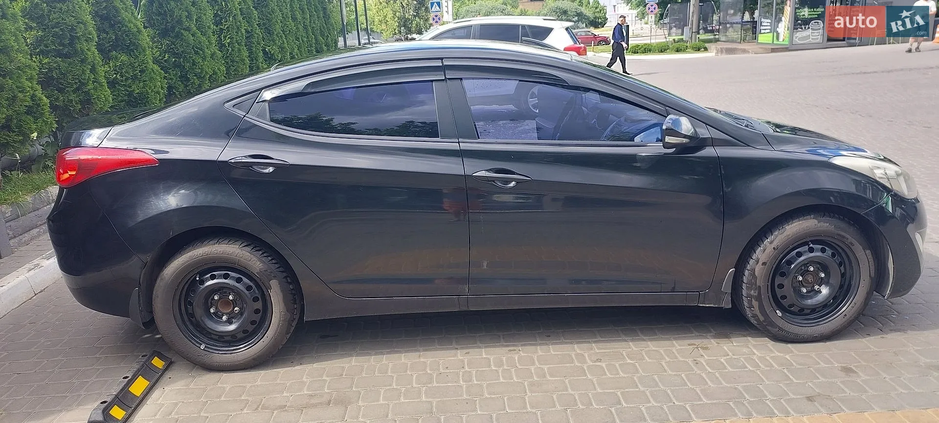 2013 Hyundai Elantra - мініатюра 2
