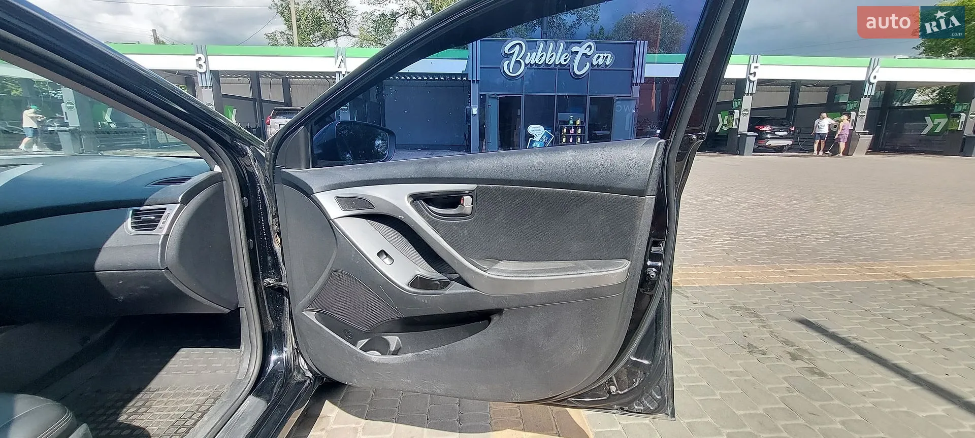 2013 Hyundai Elantra - мініатюра 17