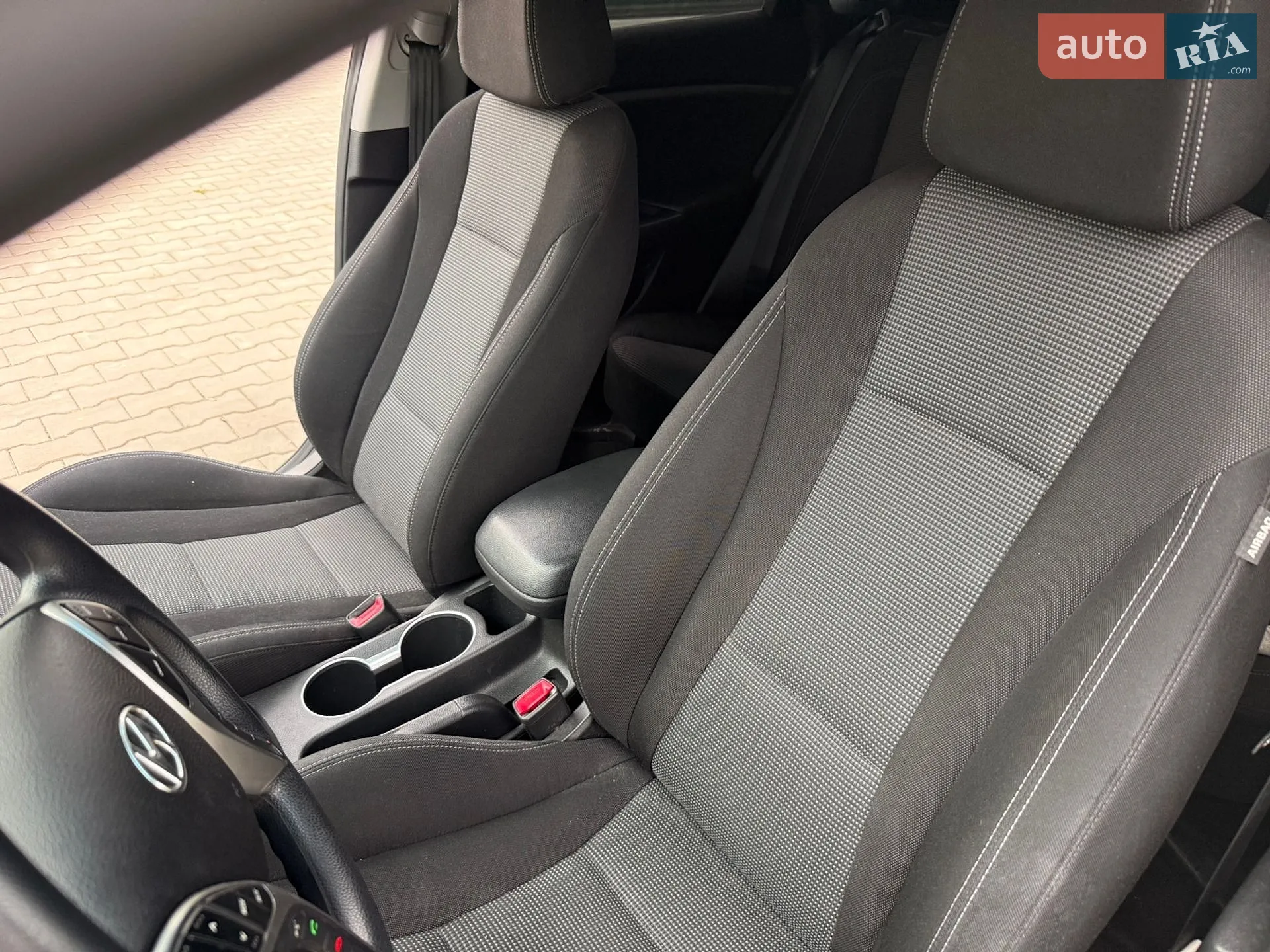 2016 Hyundai Elantra - мініатюра 22