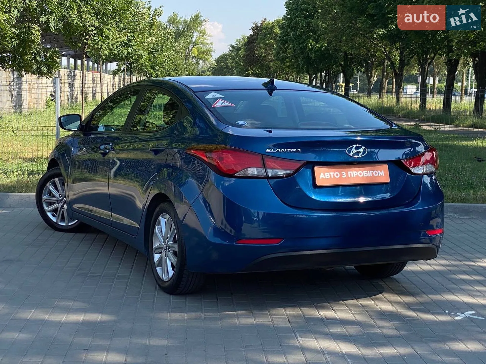 2014 Hyundai Elantra - мініатюра 8