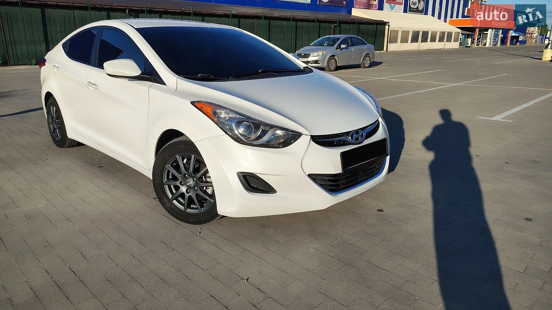 2013 Hyundai Elantra - мініатюра 8