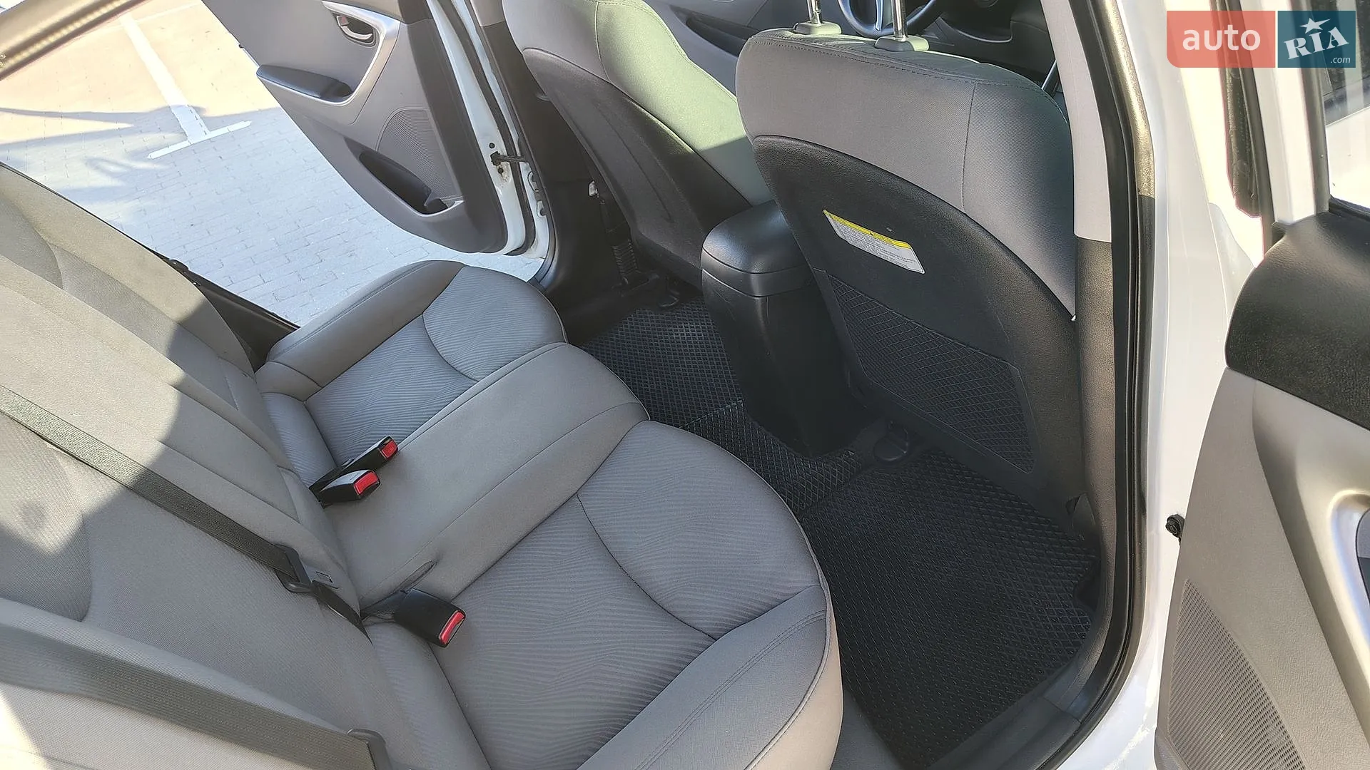 2013 Hyundai Elantra - мініатюра 25