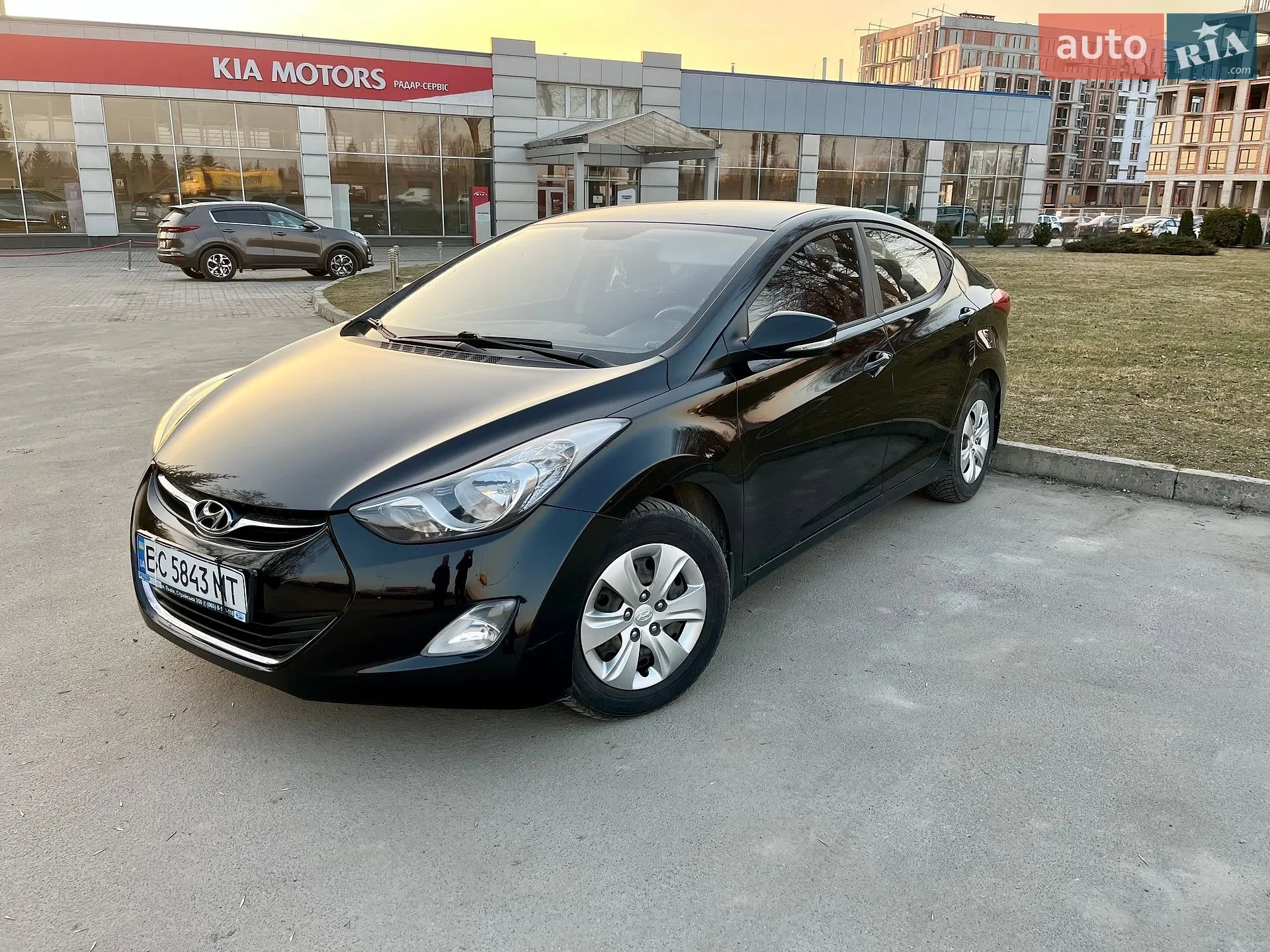 2013 Hyundai Elantra - фото 1