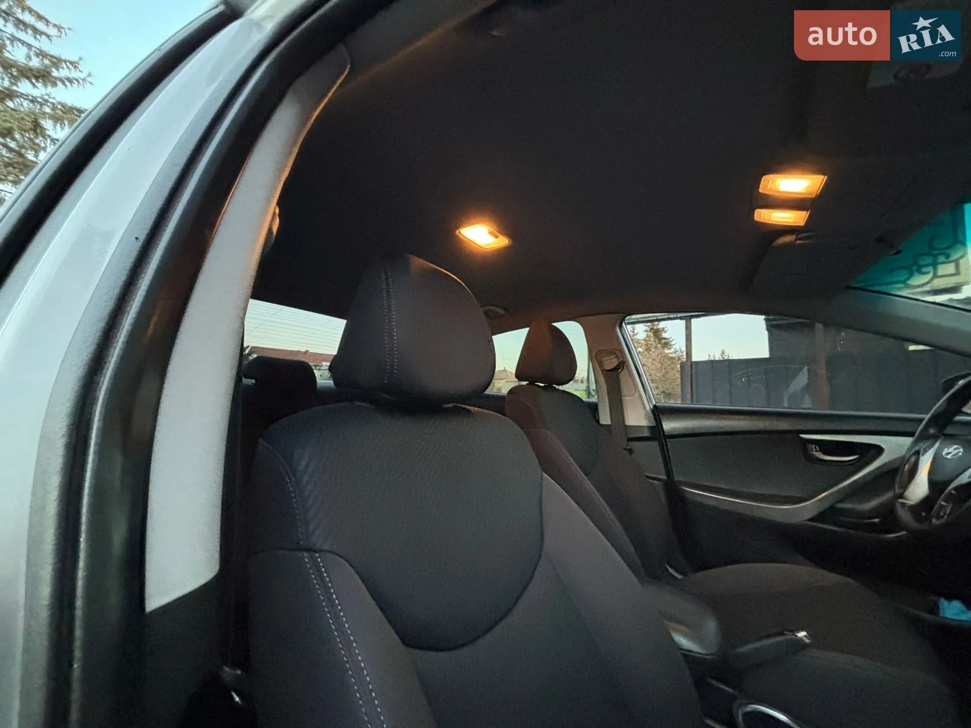 2011 Hyundai Elantra - мініатюра 14