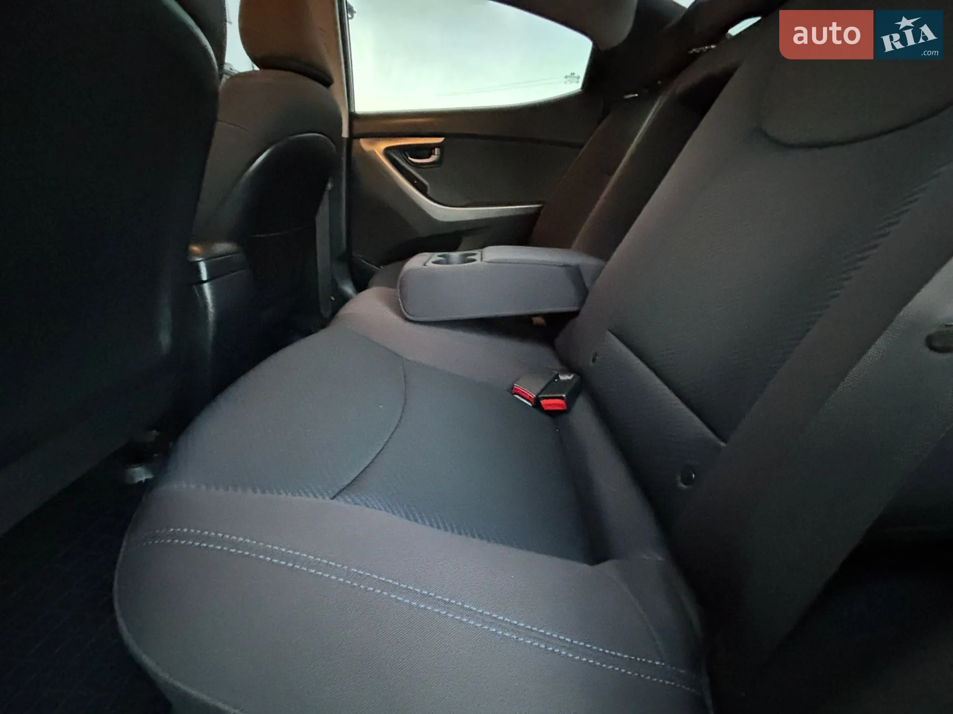 2011 Hyundai Elantra - мініатюра 20