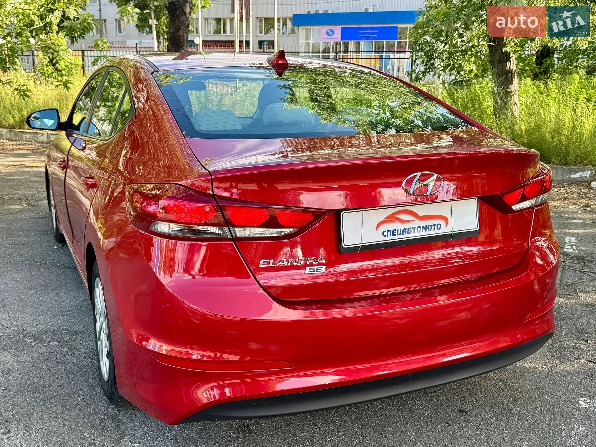 2017 Hyundai Elantra - мініатюра 11
