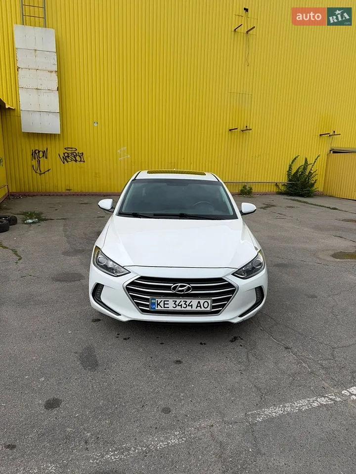 2017 Hyundai Elantra - мініатюра 9