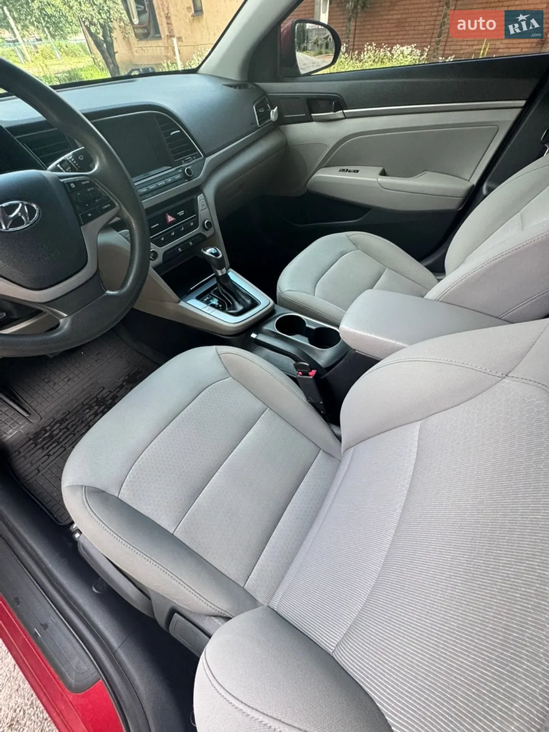 2018 Hyundai Elantra - мініатюра 16