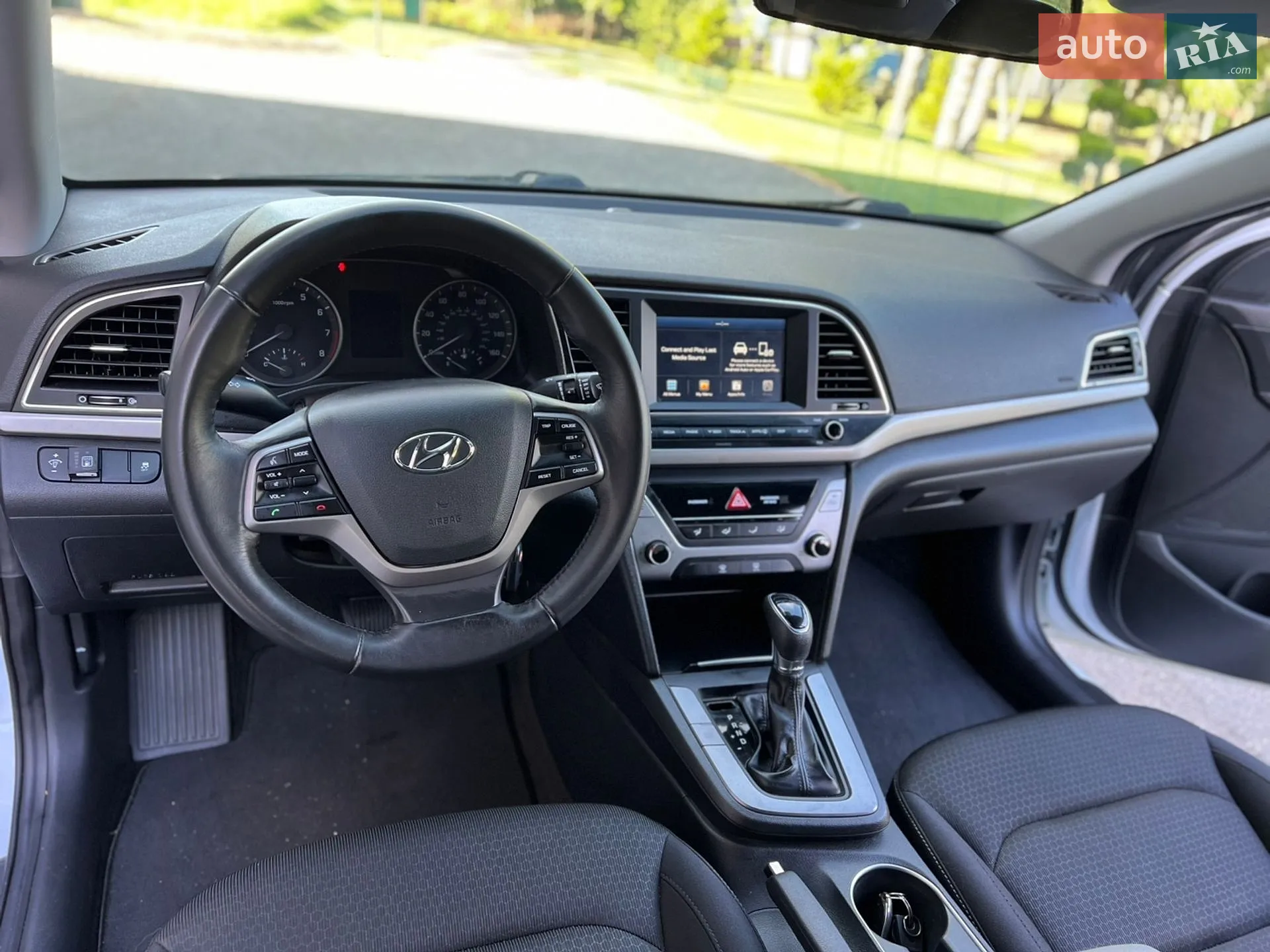 2017 Hyundai Elantra - мініатюра 44