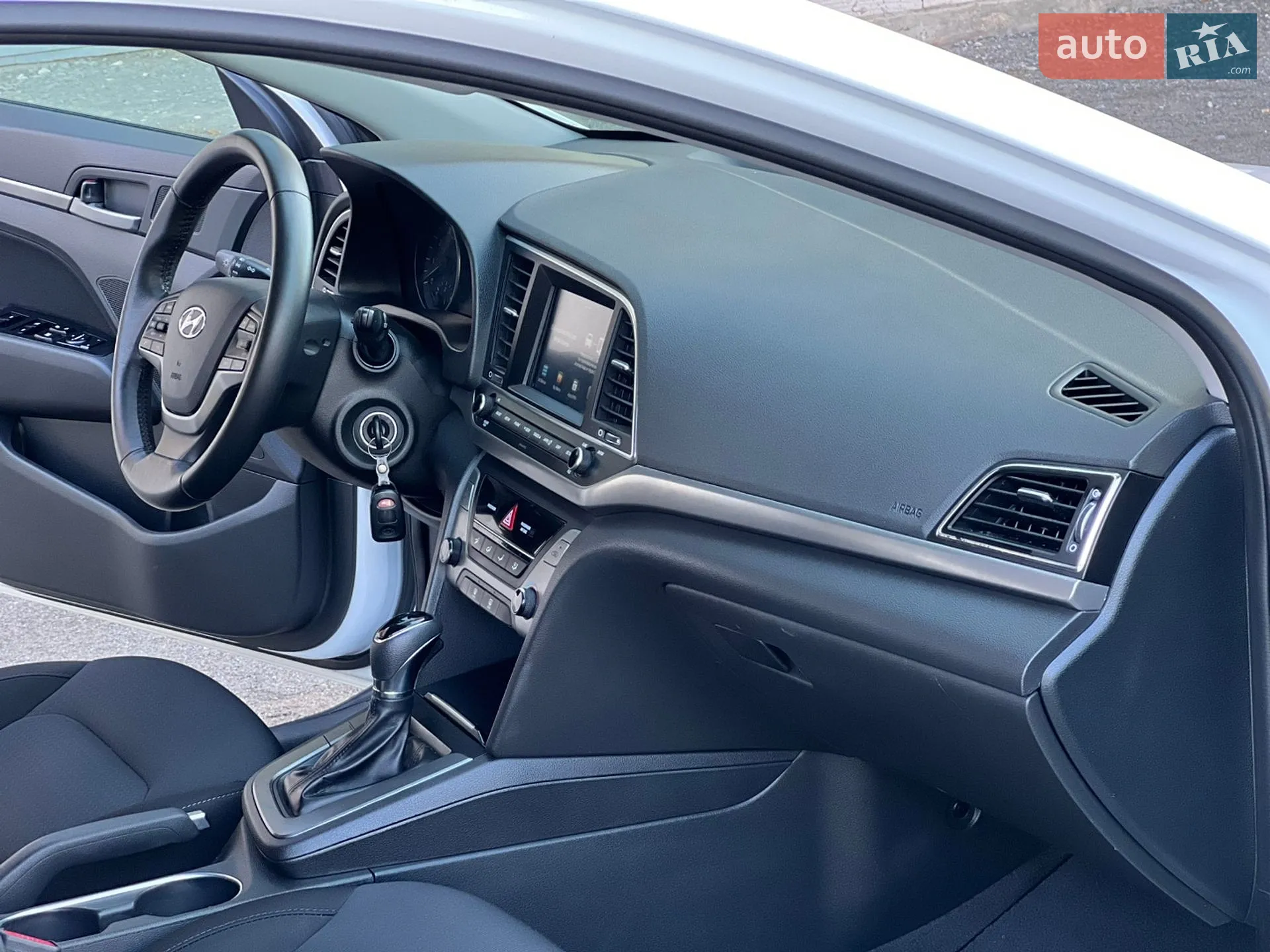 2017 Hyundai Elantra - мініатюра 48