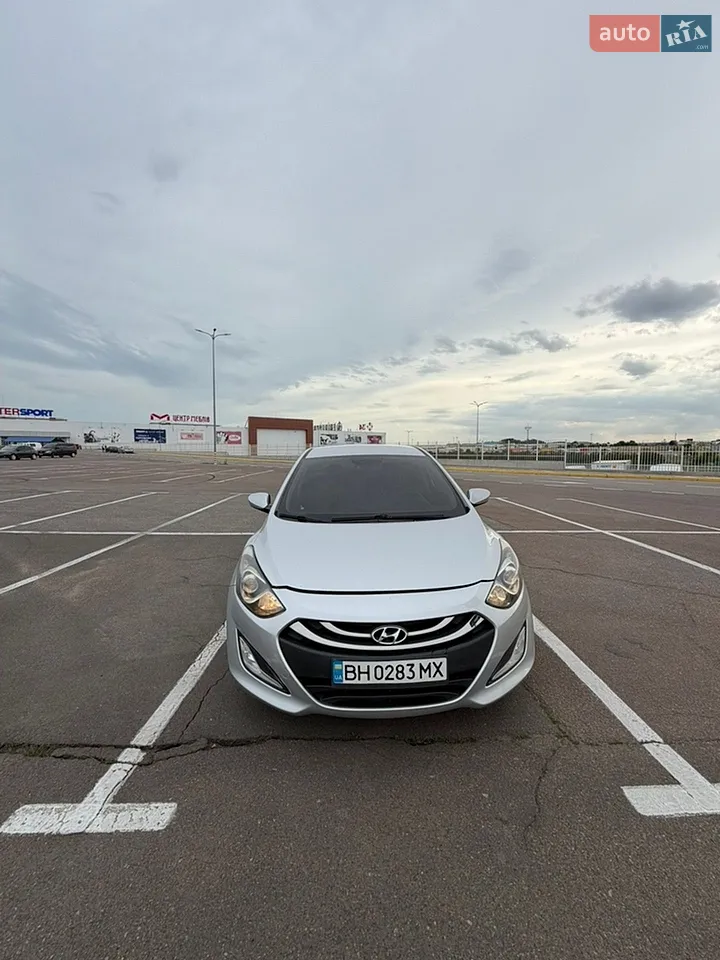 2012 Hyundai Elantra - мініатюра 30