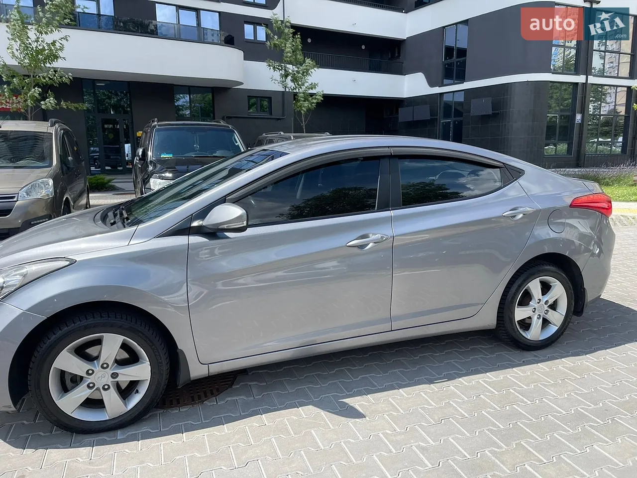 2012 Hyundai Elantra - мініатюра 30