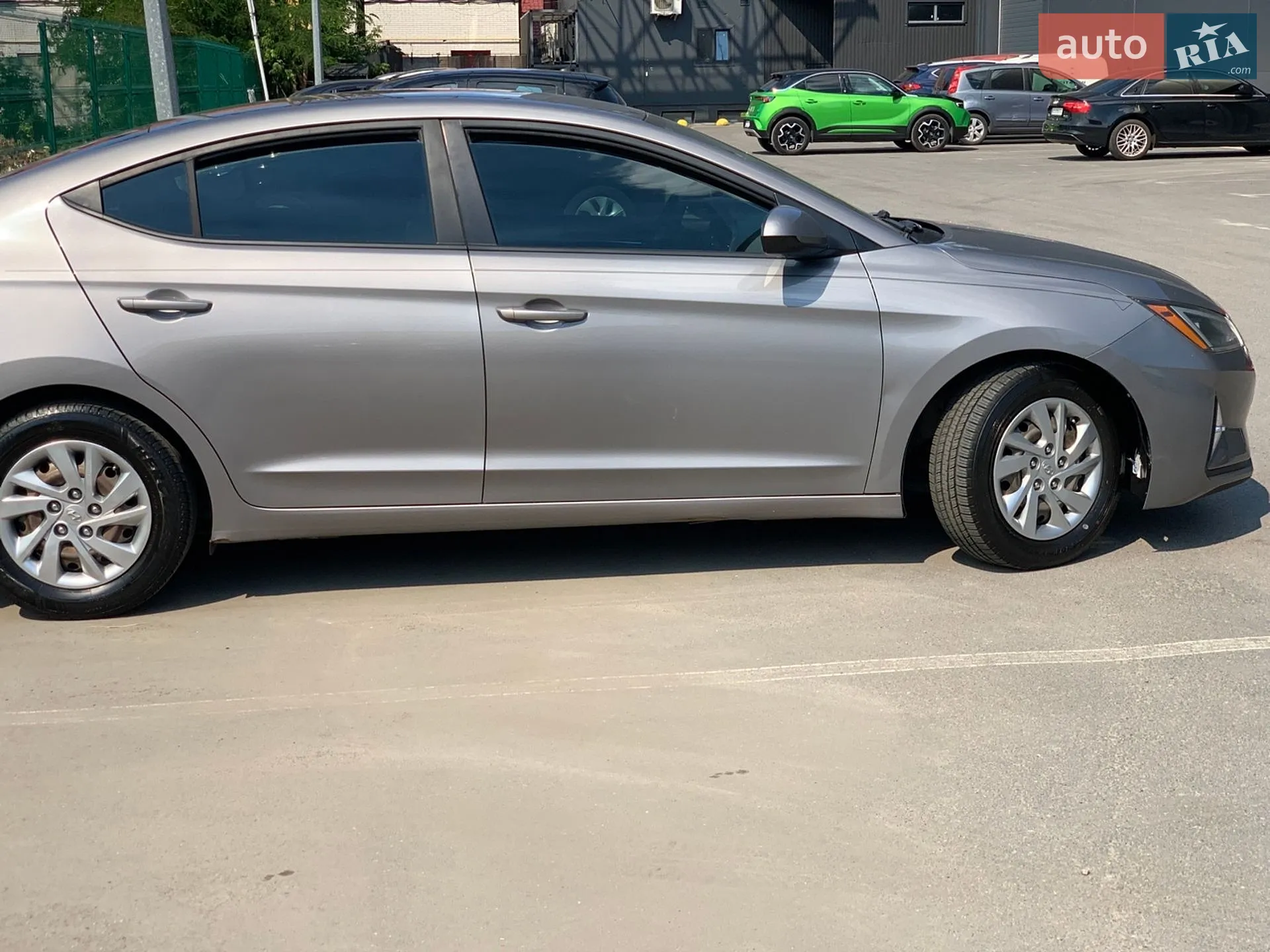 2019 Hyundai Elantra - мініатюра 25