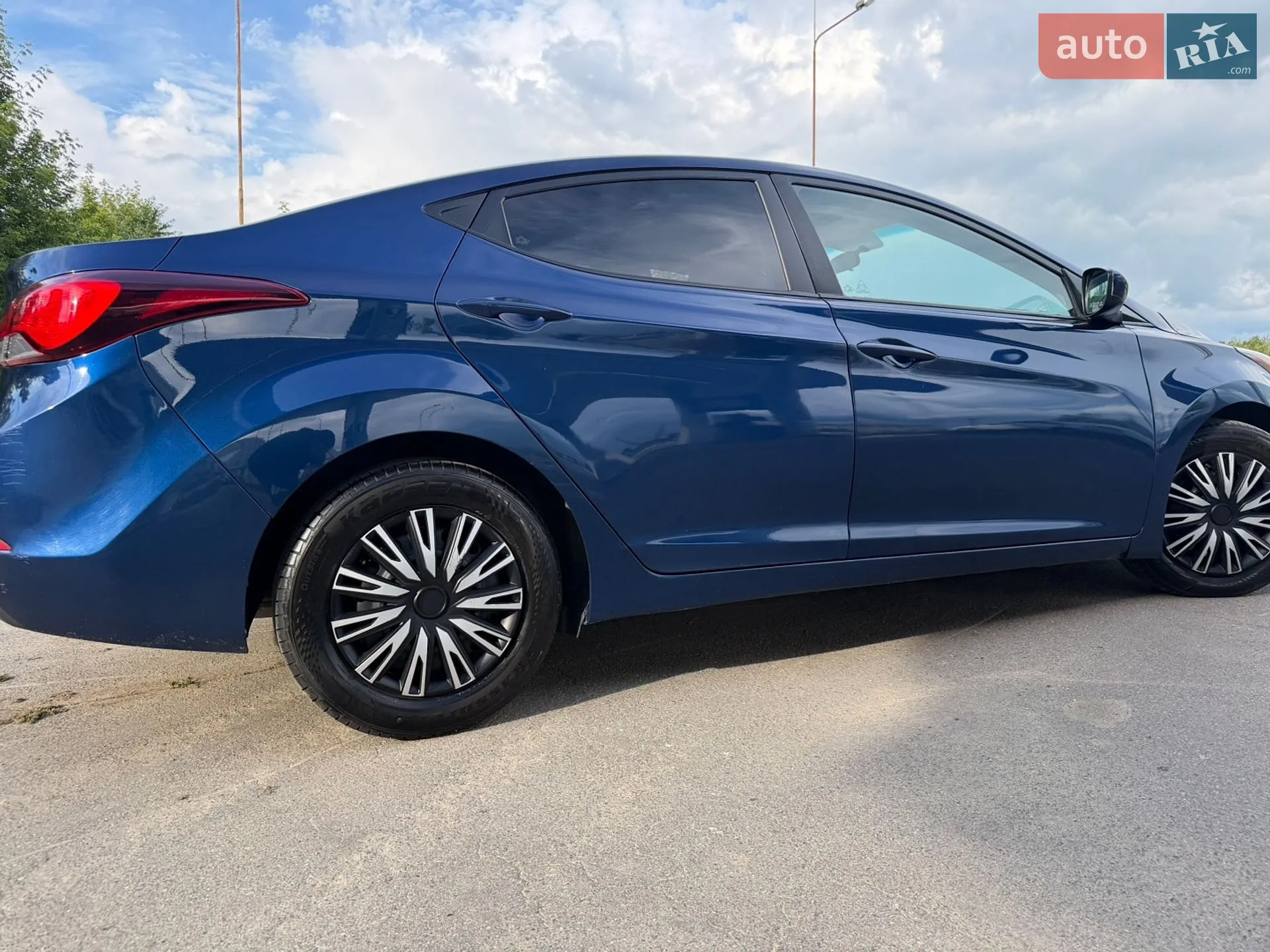 2015 Hyundai Elantra - мініатюра 17