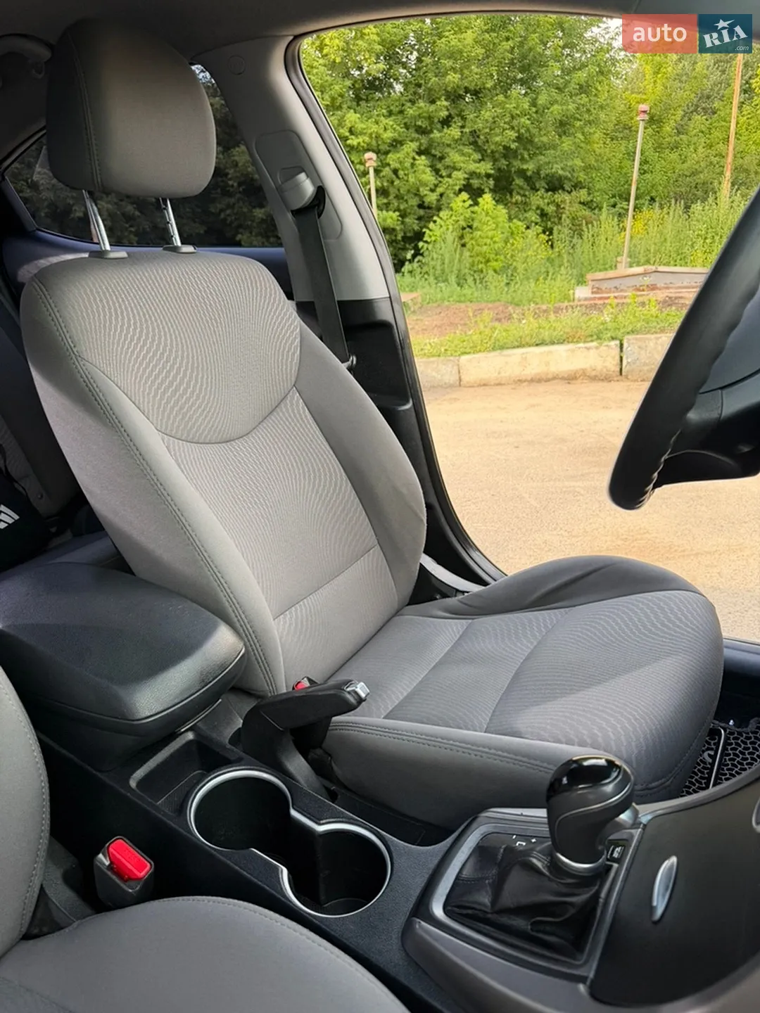 2015 Hyundai Elantra - мініатюра 27