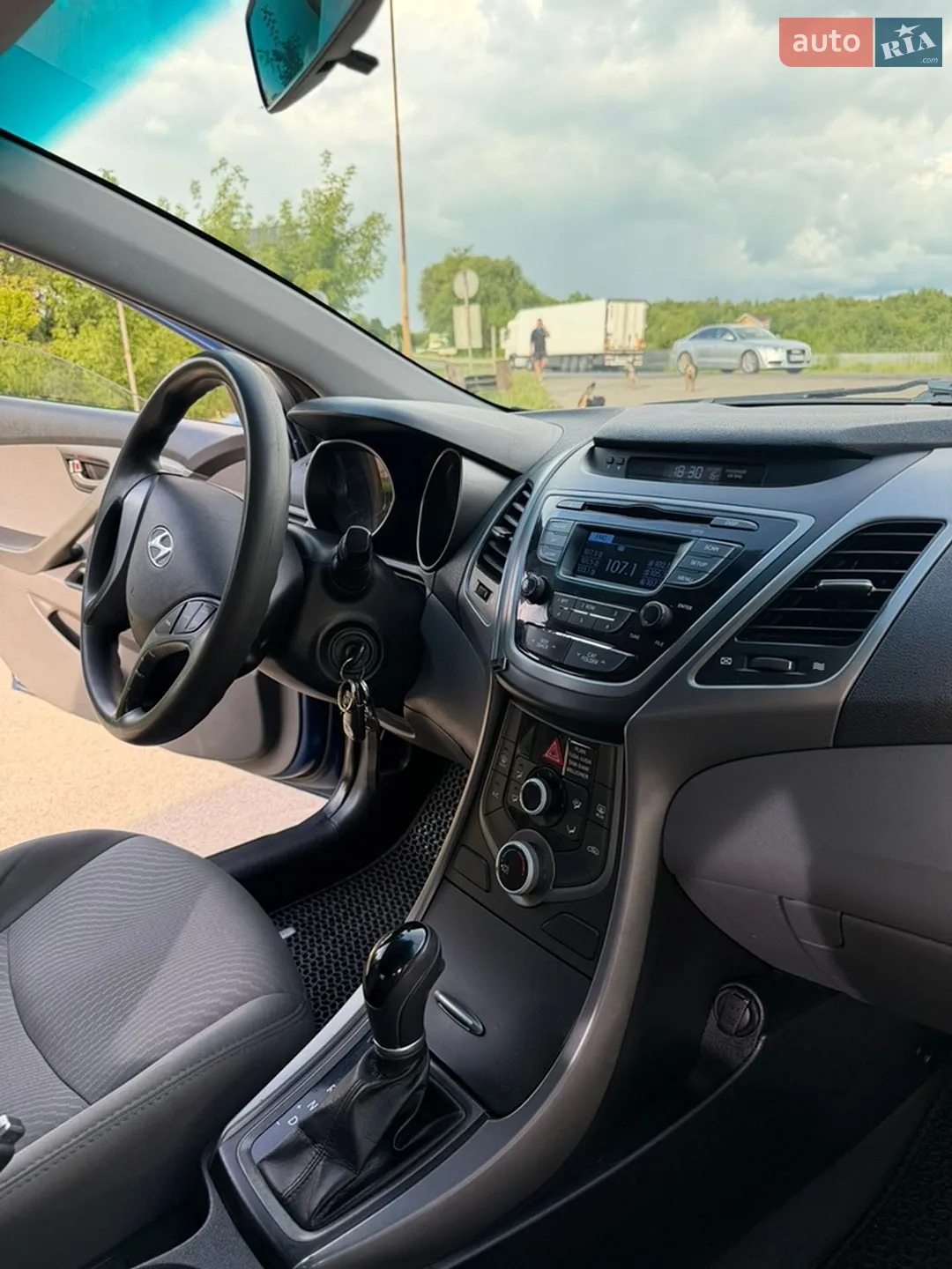2015 Hyundai Elantra - мініатюра 28