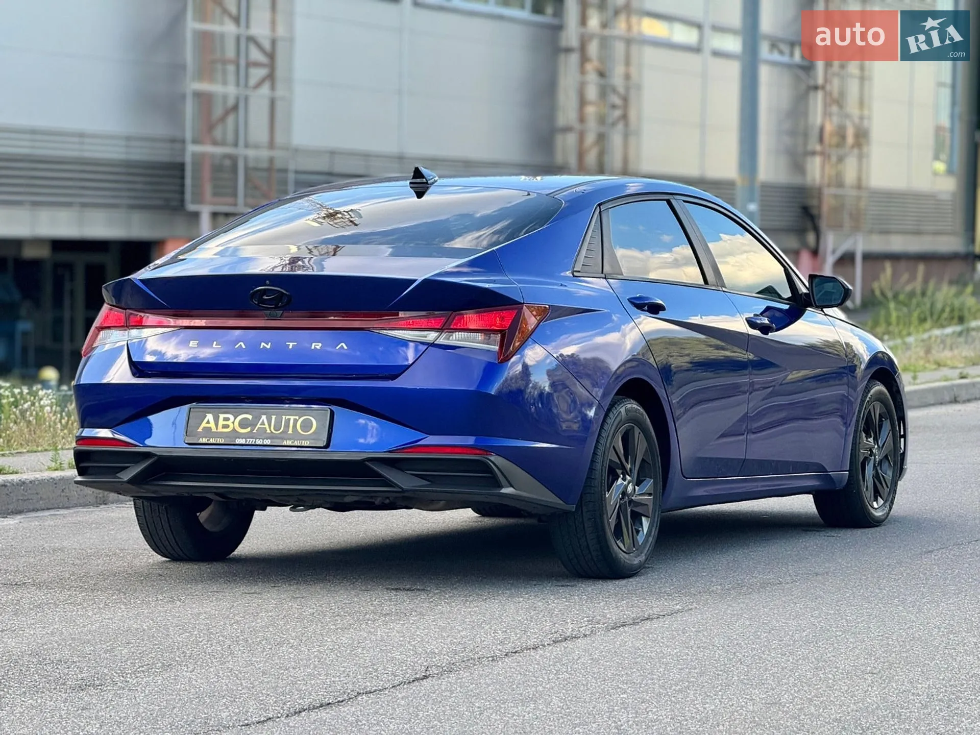 2021 Hyundai Elantra - мініатюра 3