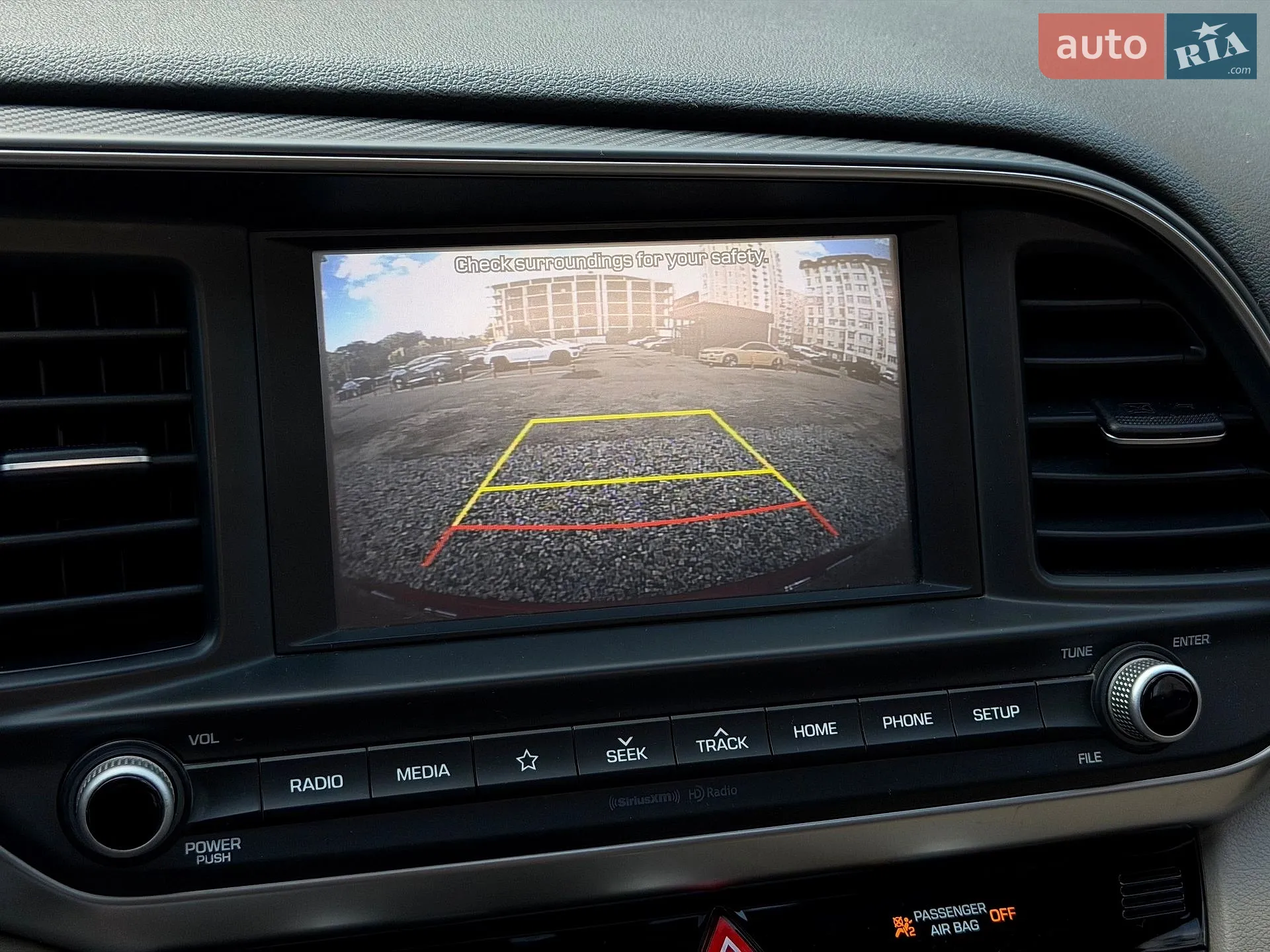 2019 Hyundai Elantra - мініатюра 17