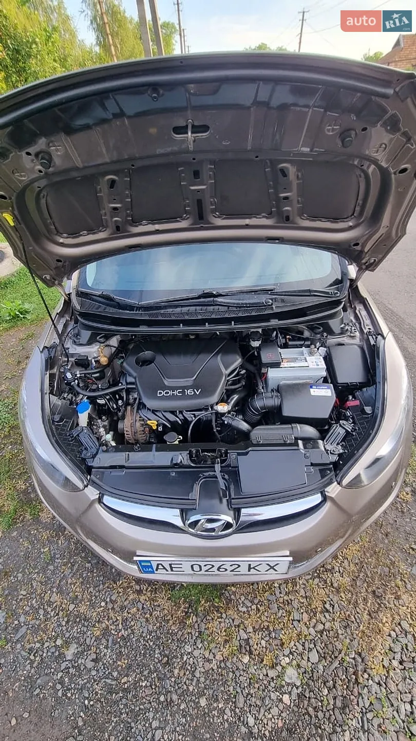 2011 Hyundai Elantra - мініатюра 7