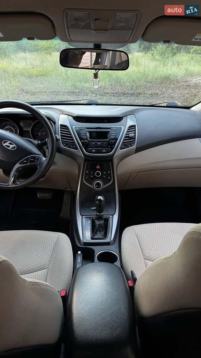 2015 Hyundai Elantra - мініатюра 8