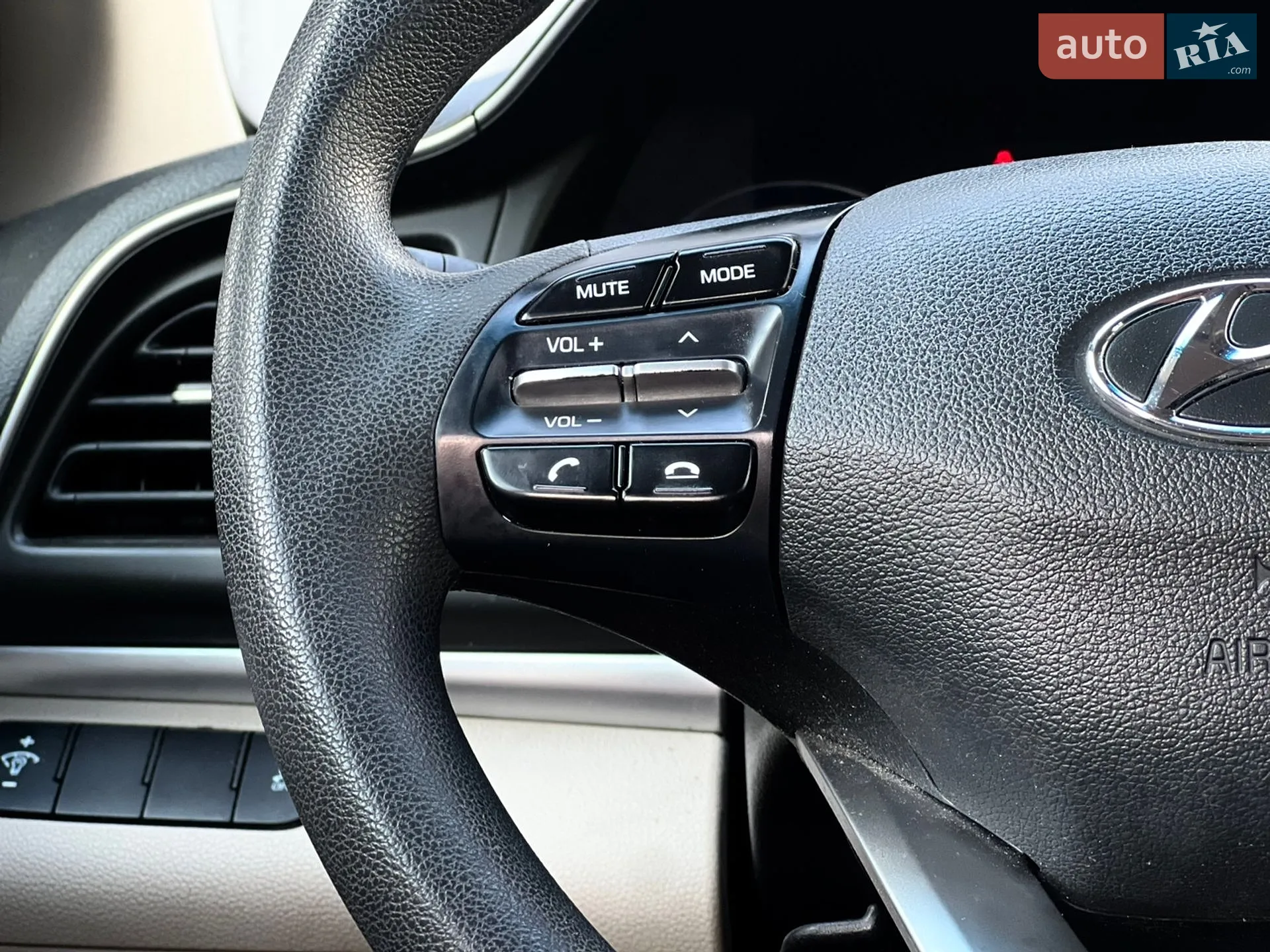 2019 Hyundai Elantra - мініатюра 14