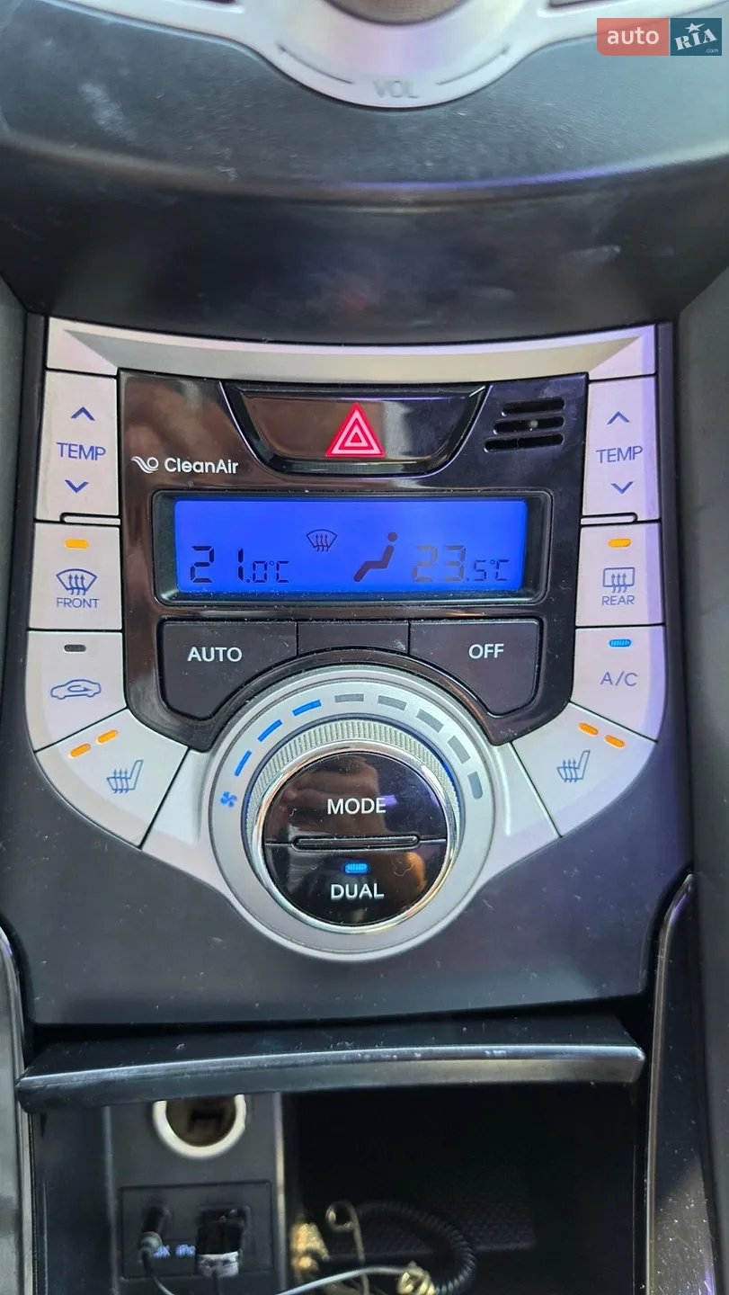 2011 Hyundai Elantra - мініатюра 14