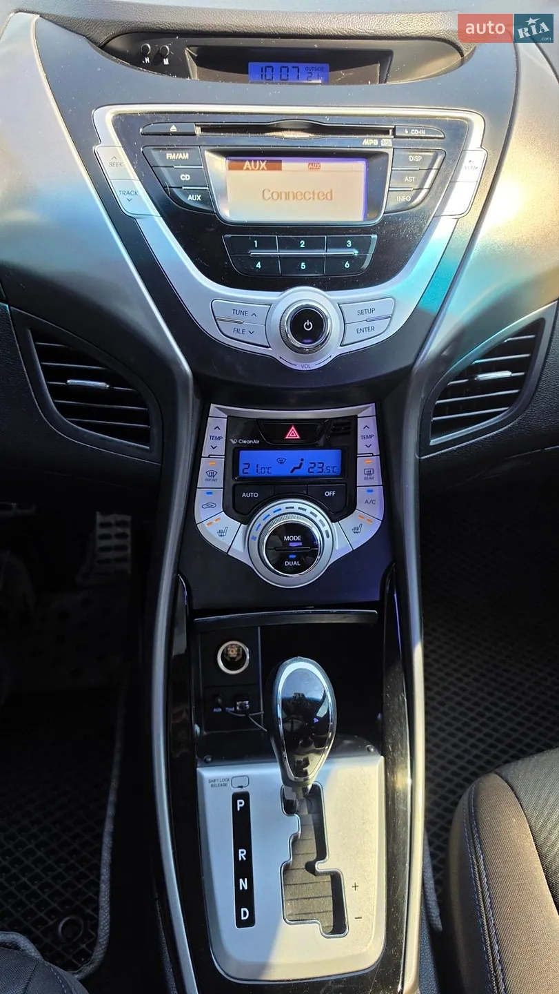 2011 Hyundai Elantra - мініатюра 15