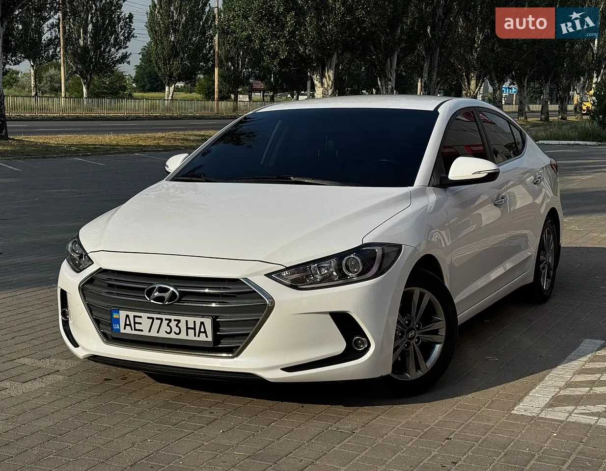 2015 Hyundai Elantra - мініатюра 14