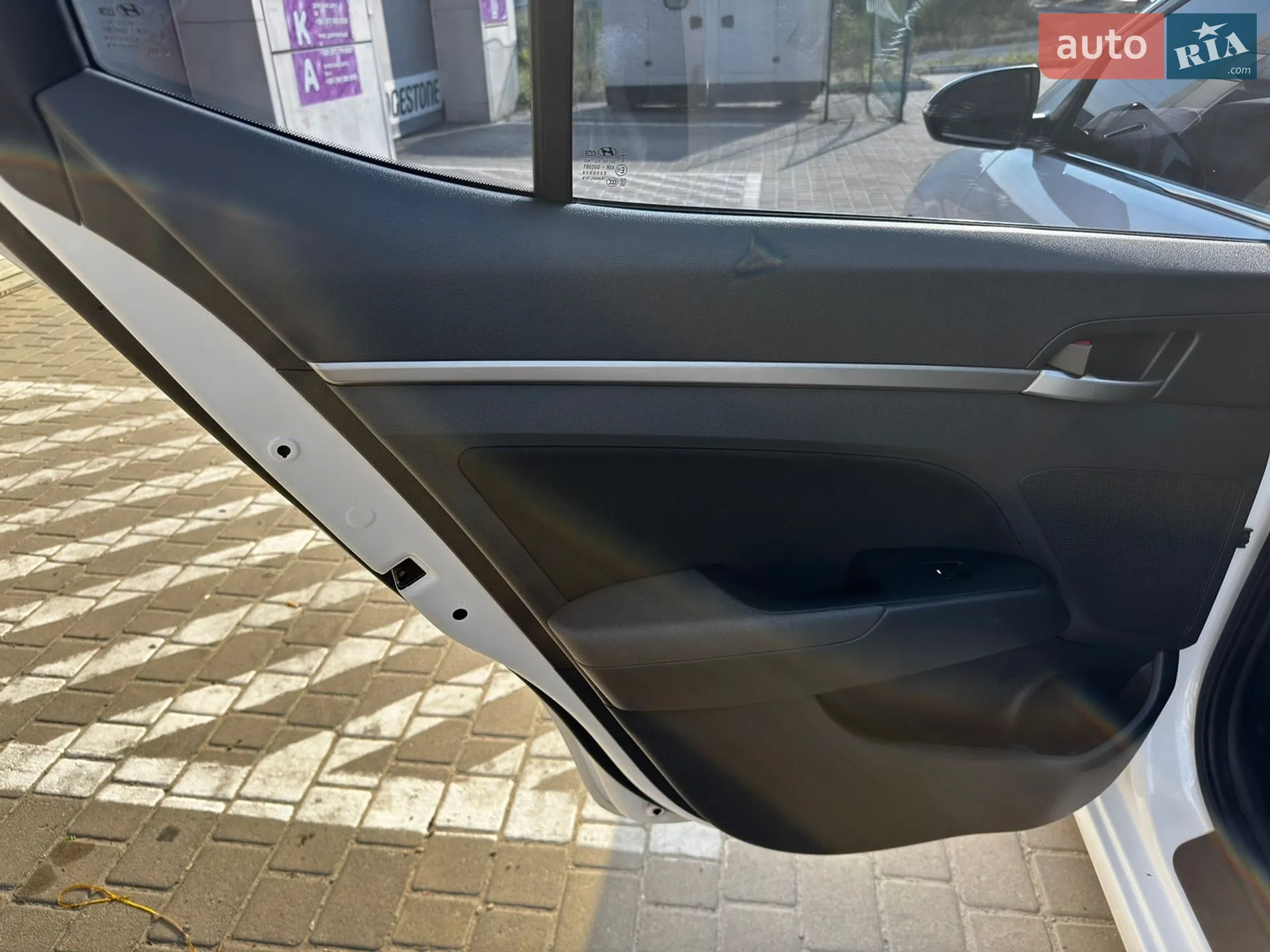 2016 Hyundai Elantra - мініатюра 15