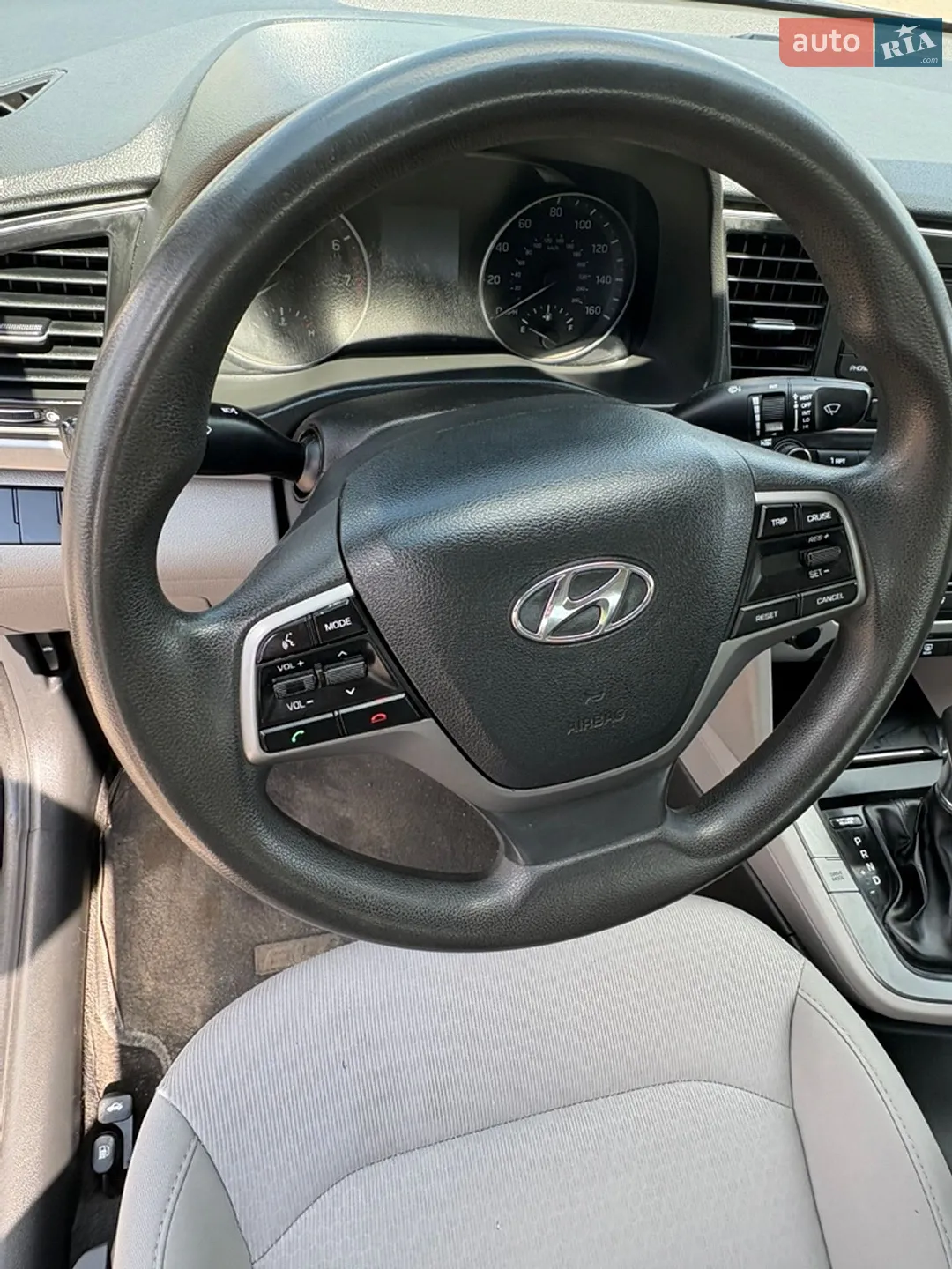 2018 Hyundai Elantra - мініатюра 17