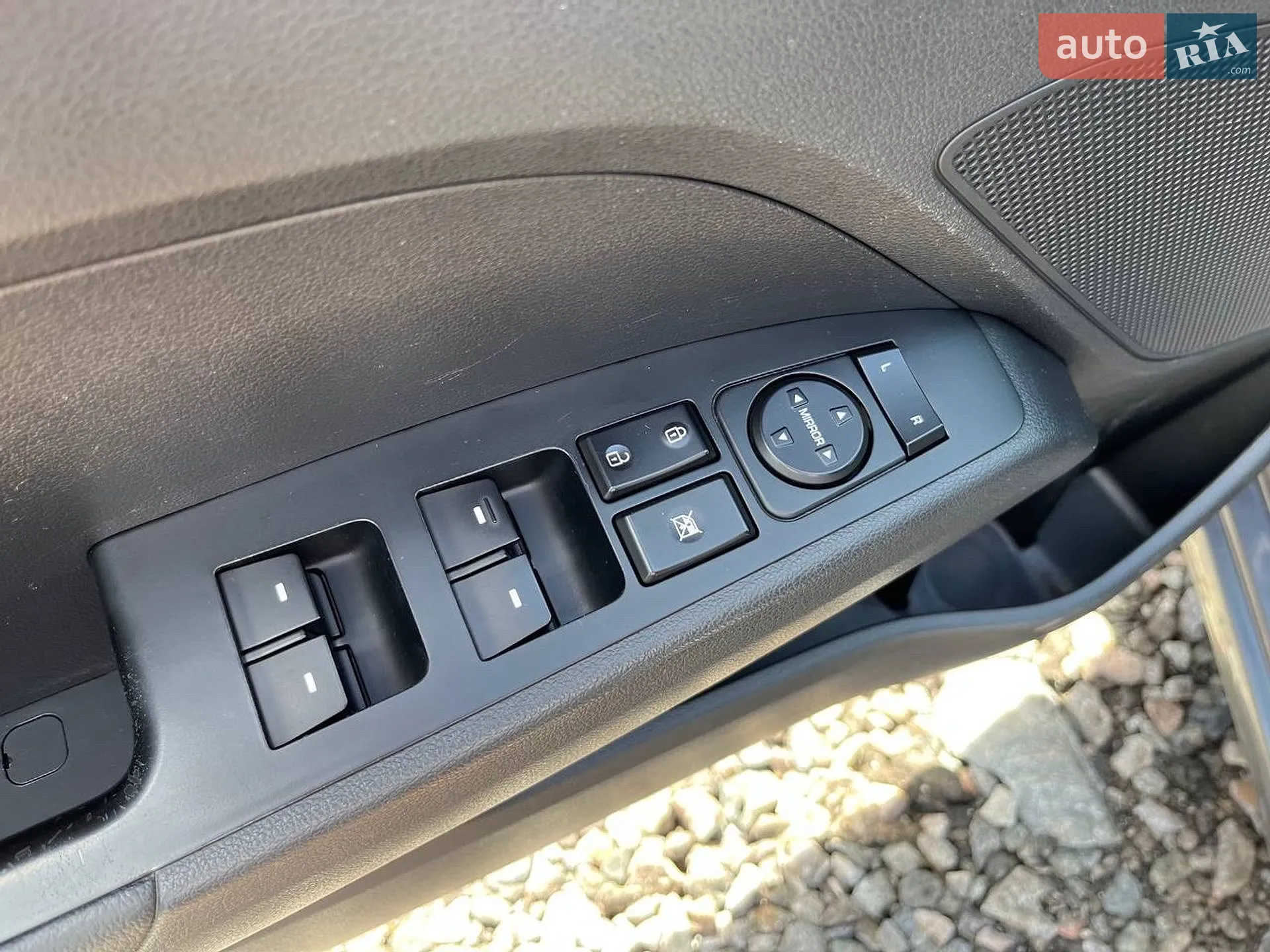 2019 Hyundai Elantra - мініатюра 25