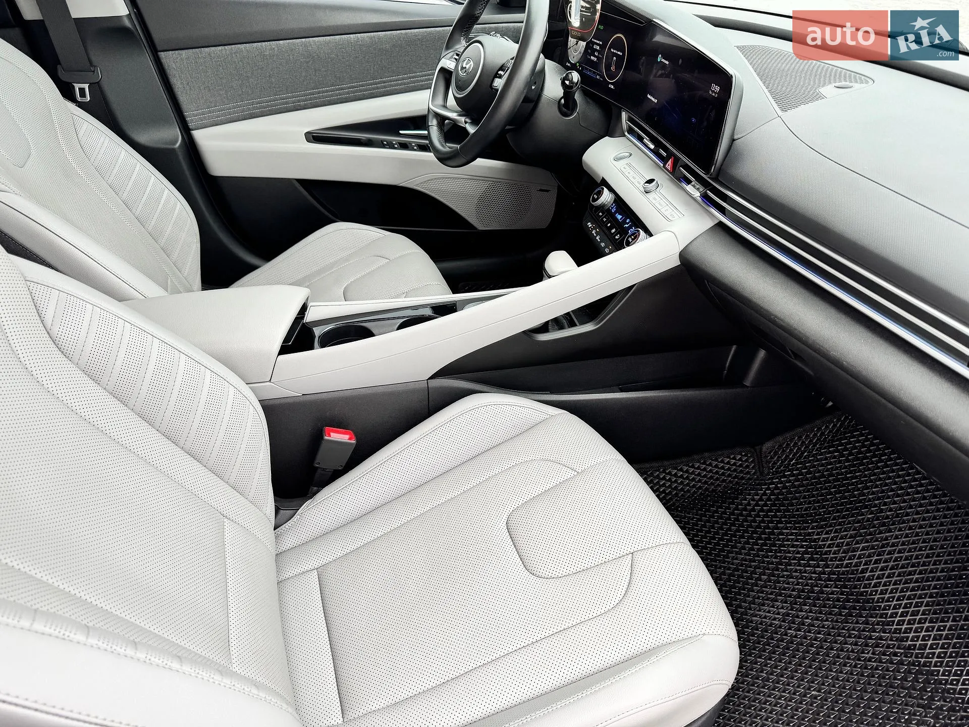 2022 Hyundai Elantra - мініатюра 32