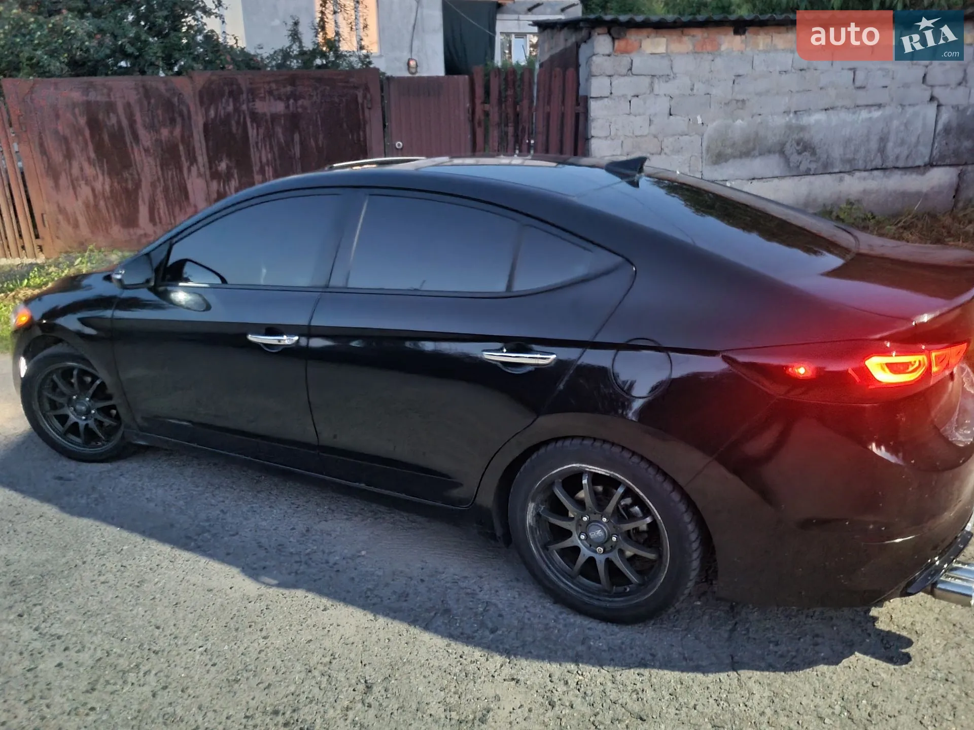 2016 Hyundai Elantra - мініатюра 4