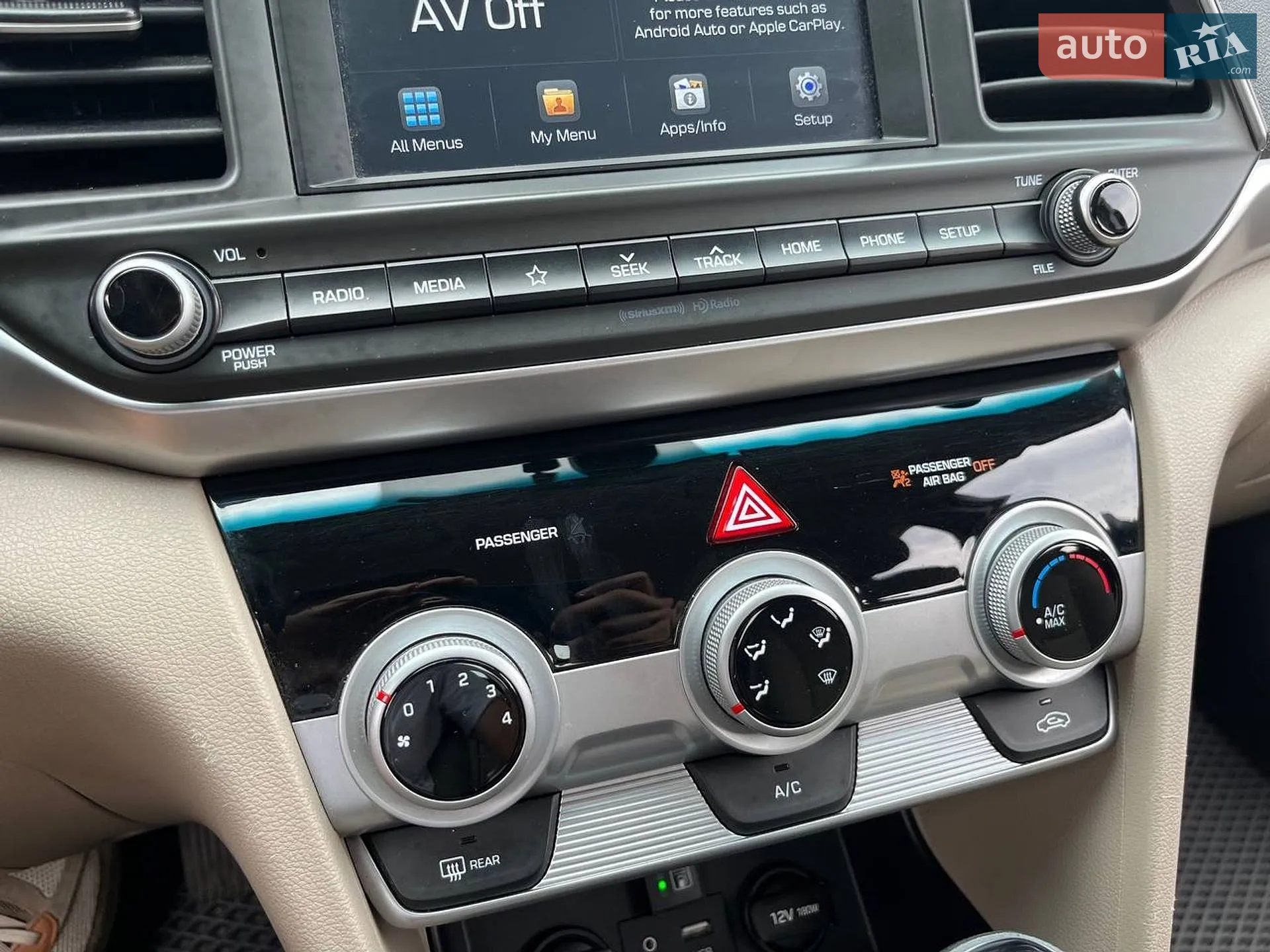 2018 Hyundai Elantra - мініатюра 24