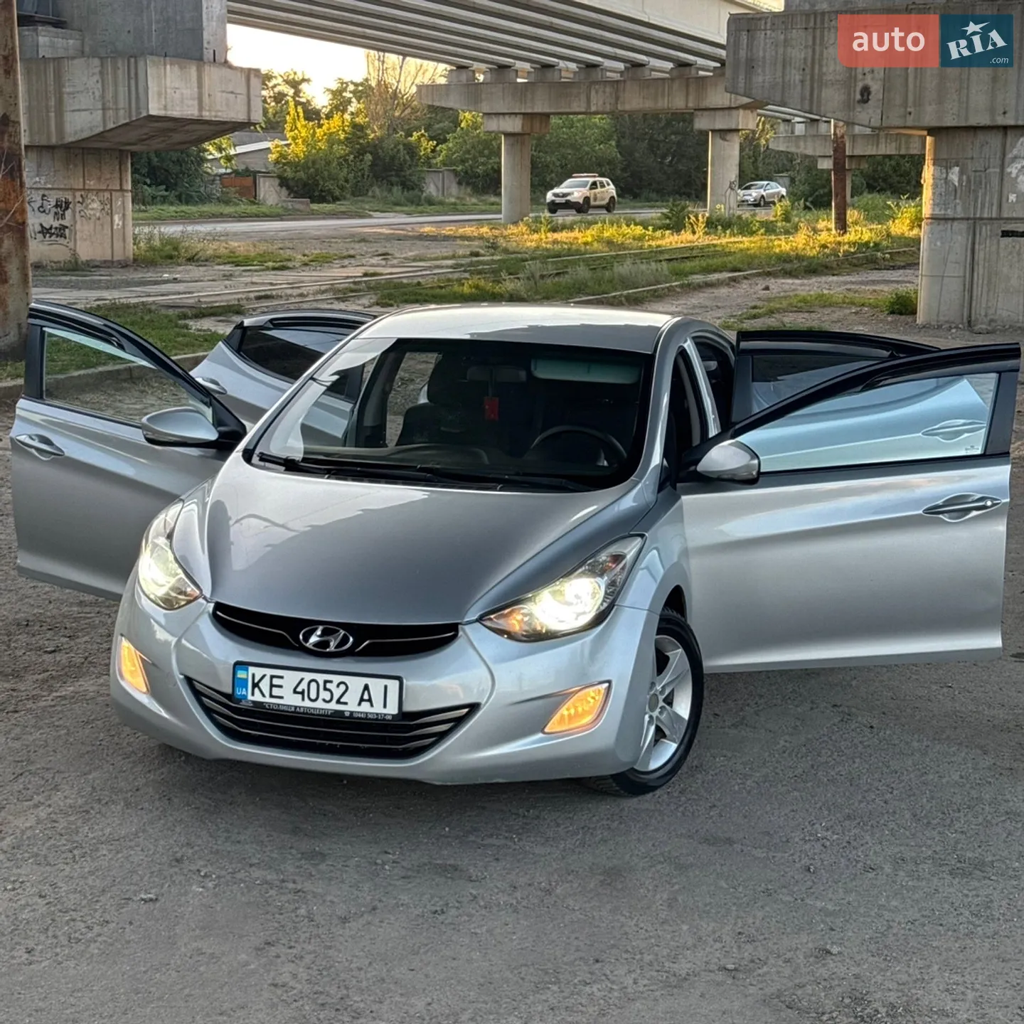 2013 Hyundai Elantra - мініатюра 27