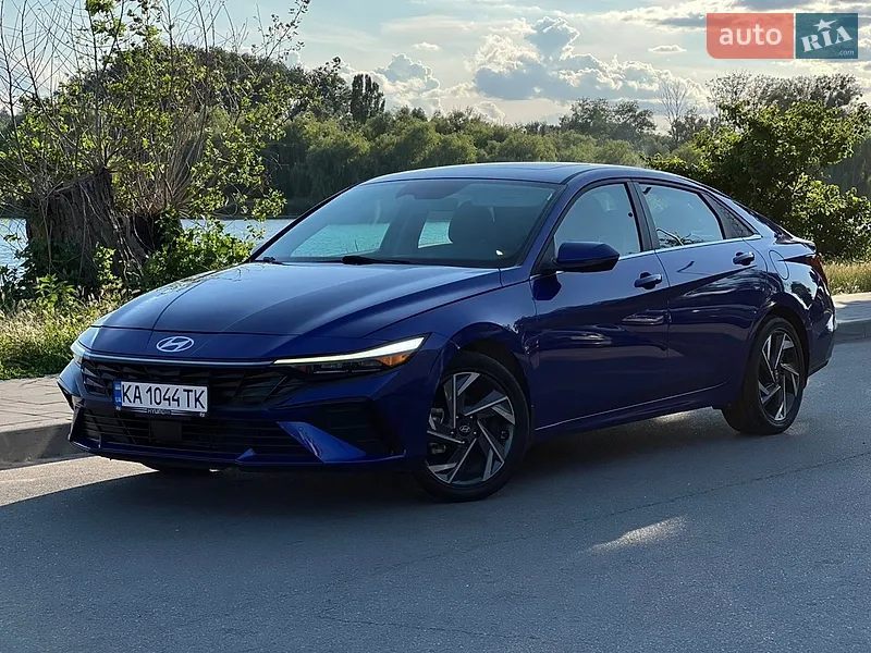 Hyundai Elantra 2023
