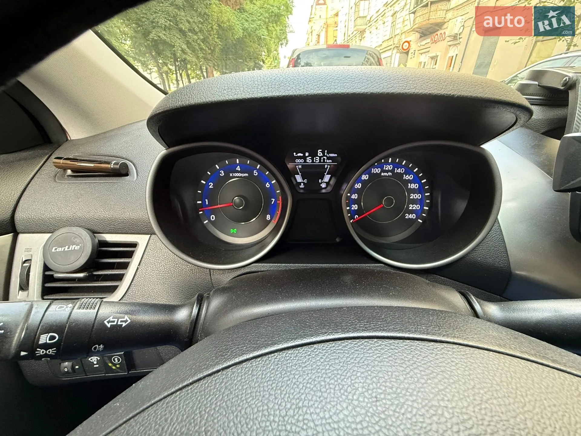 2013 Hyundai Elantra - мініатюра 19