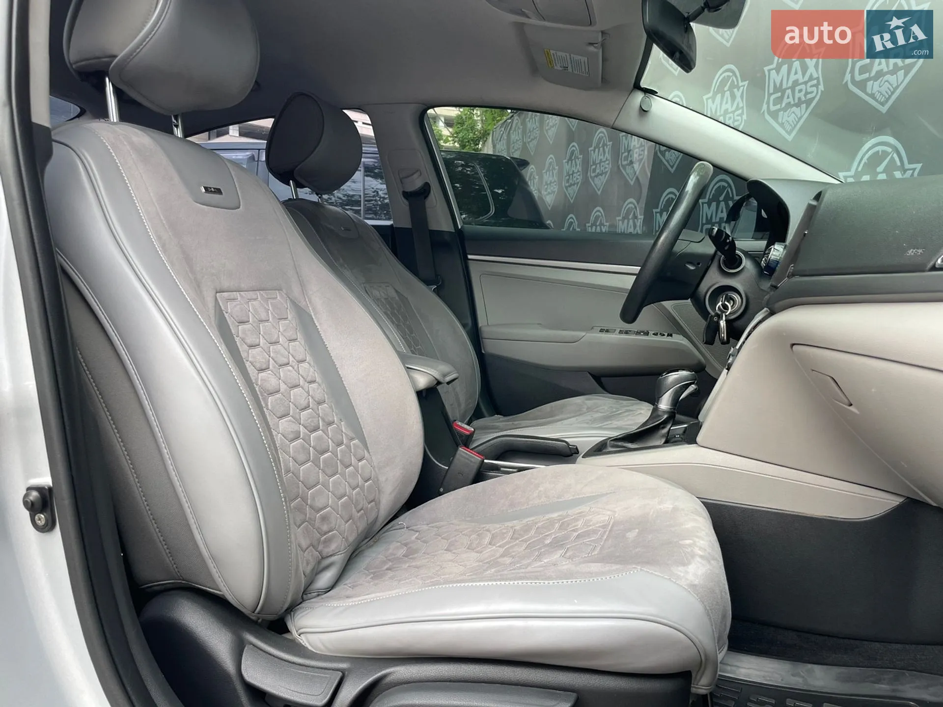 2017 Hyundai Elantra - мініатюра 10
