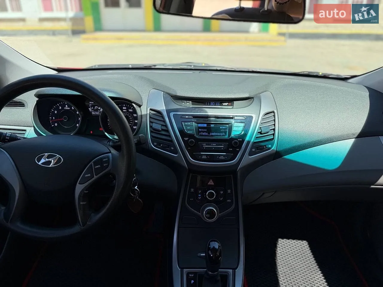 2015 Hyundai Elantra - мініатюра 19